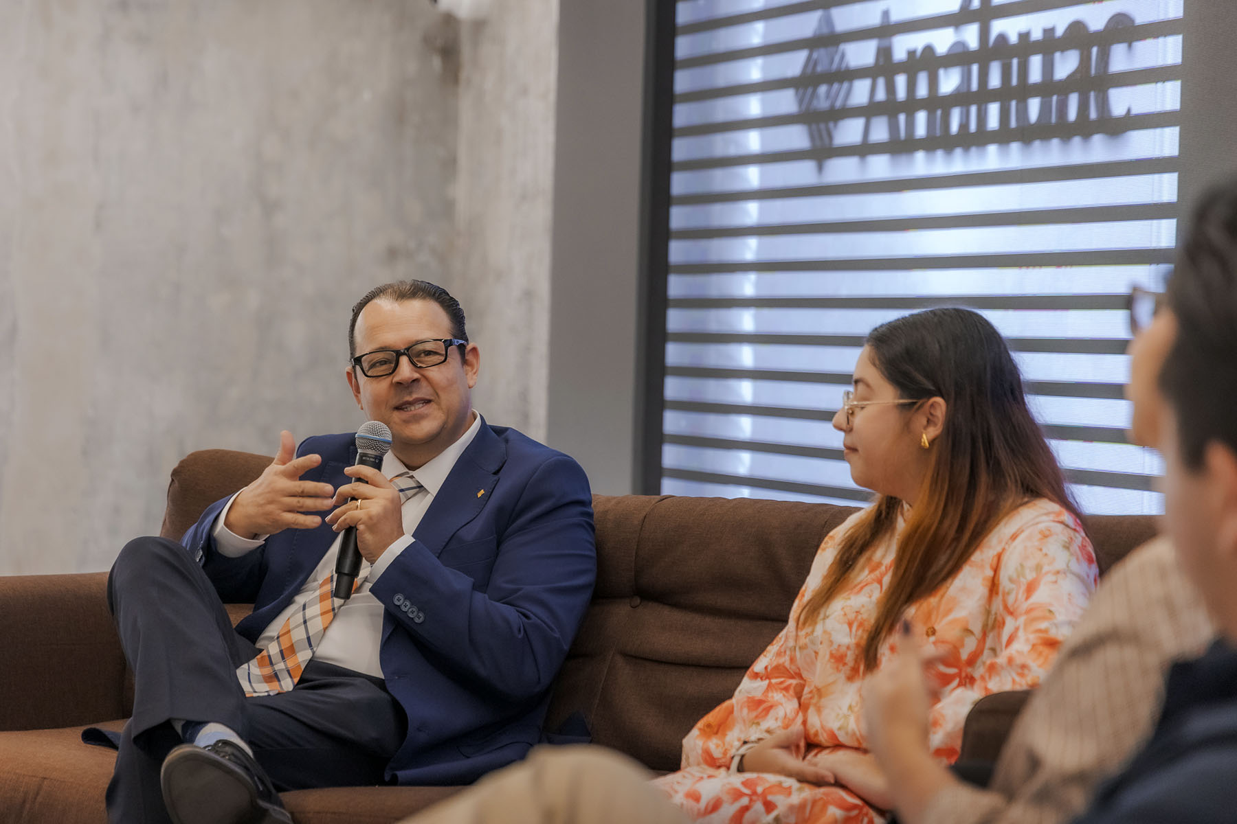 19 / 50 - Celebrando los Primeros Diez Años de la Escuela de Psicología