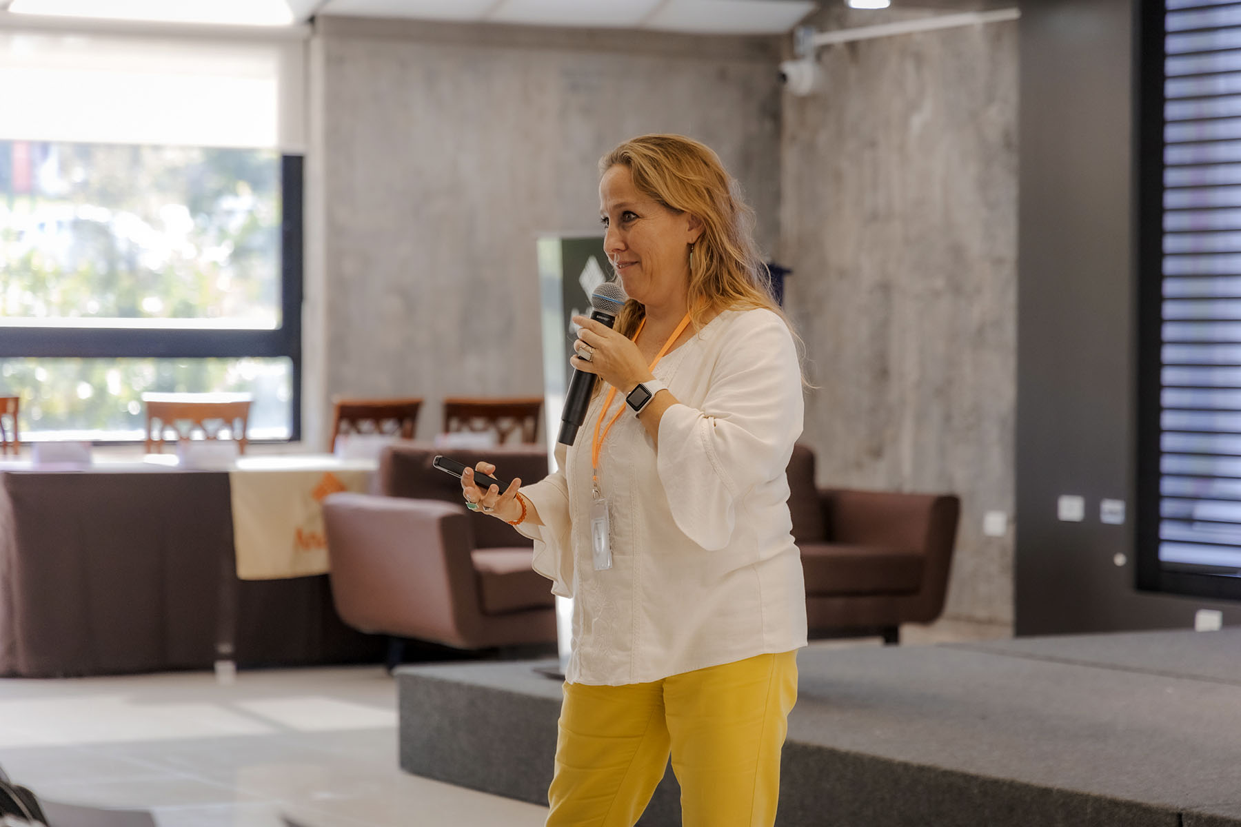 26 / 50 - Celebrando los Primeros Diez Años de la Escuela de Psicología