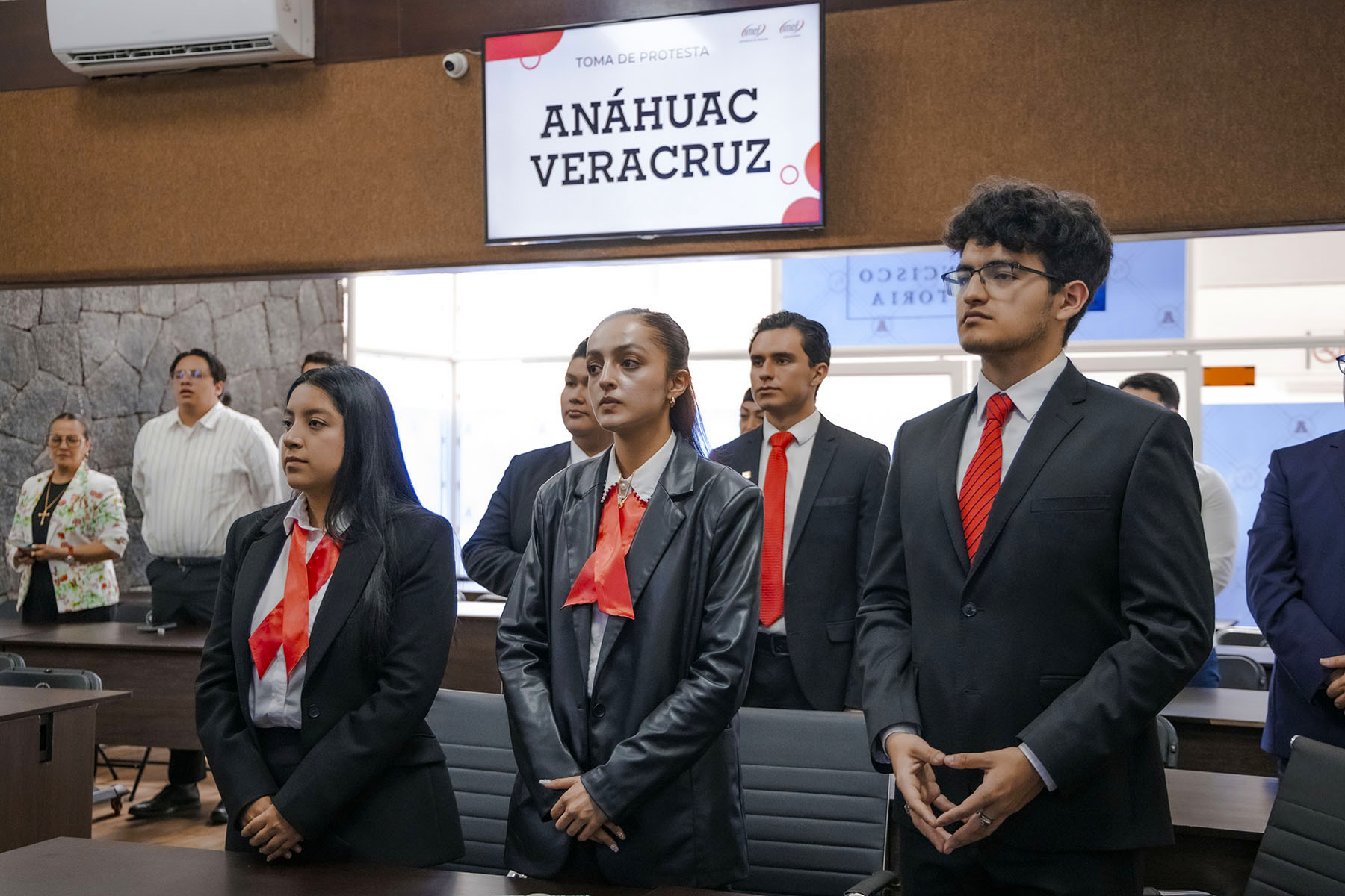 6 / 10 - IMEF Universitario: Un Compromiso Renovado con el Futuro Financiero