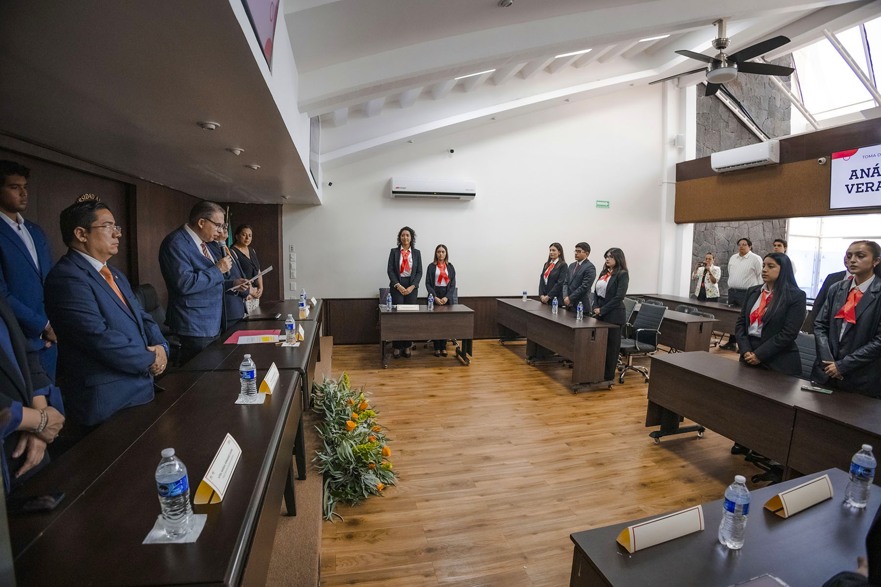 7 / 10 - IMEF Universitario: Un Compromiso Renovado con el Futuro Financiero