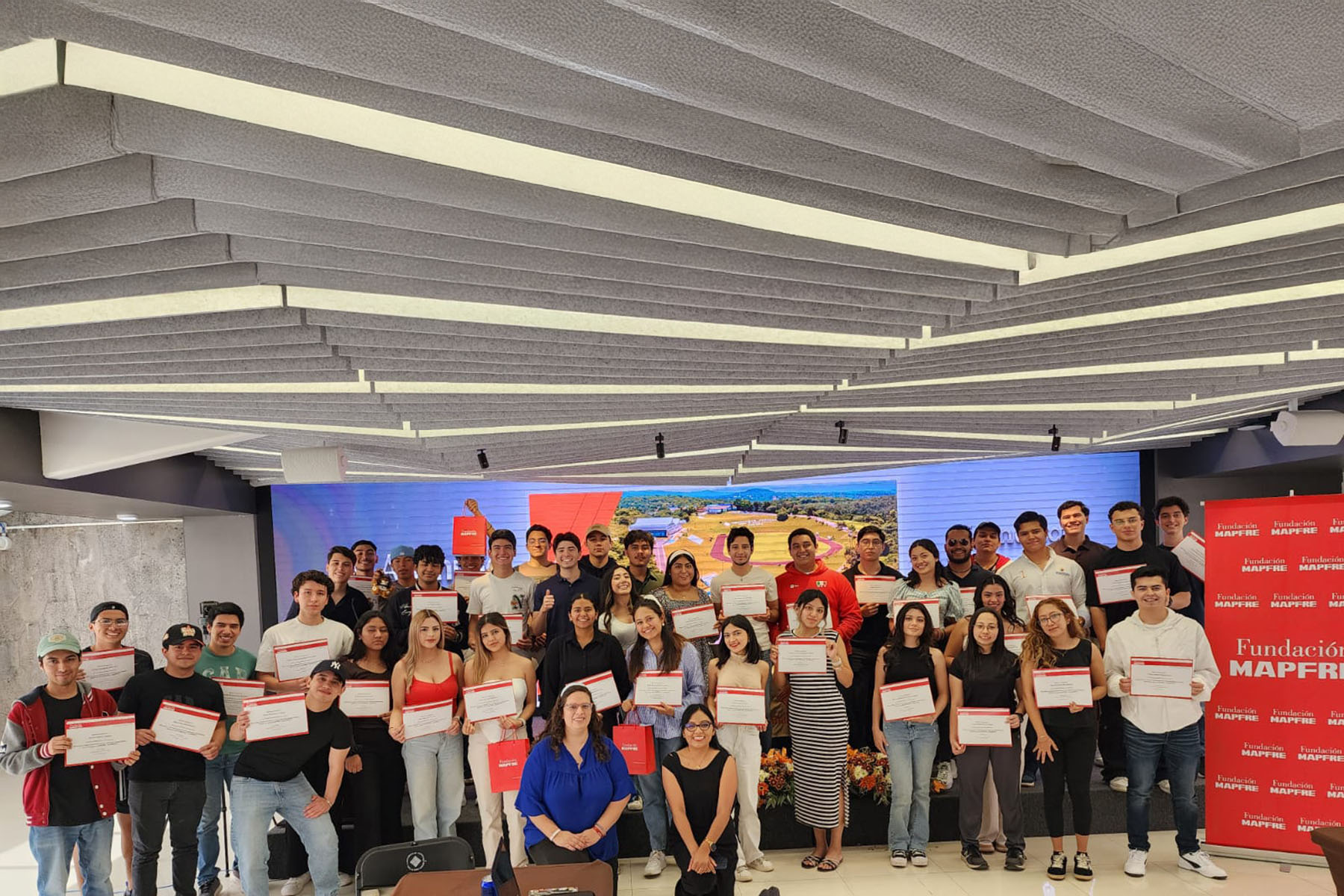 7 / 7 - Taller BugaMAP de MAPFRE: Aprendizaje y Estrategia en el Mundo de los Seguros