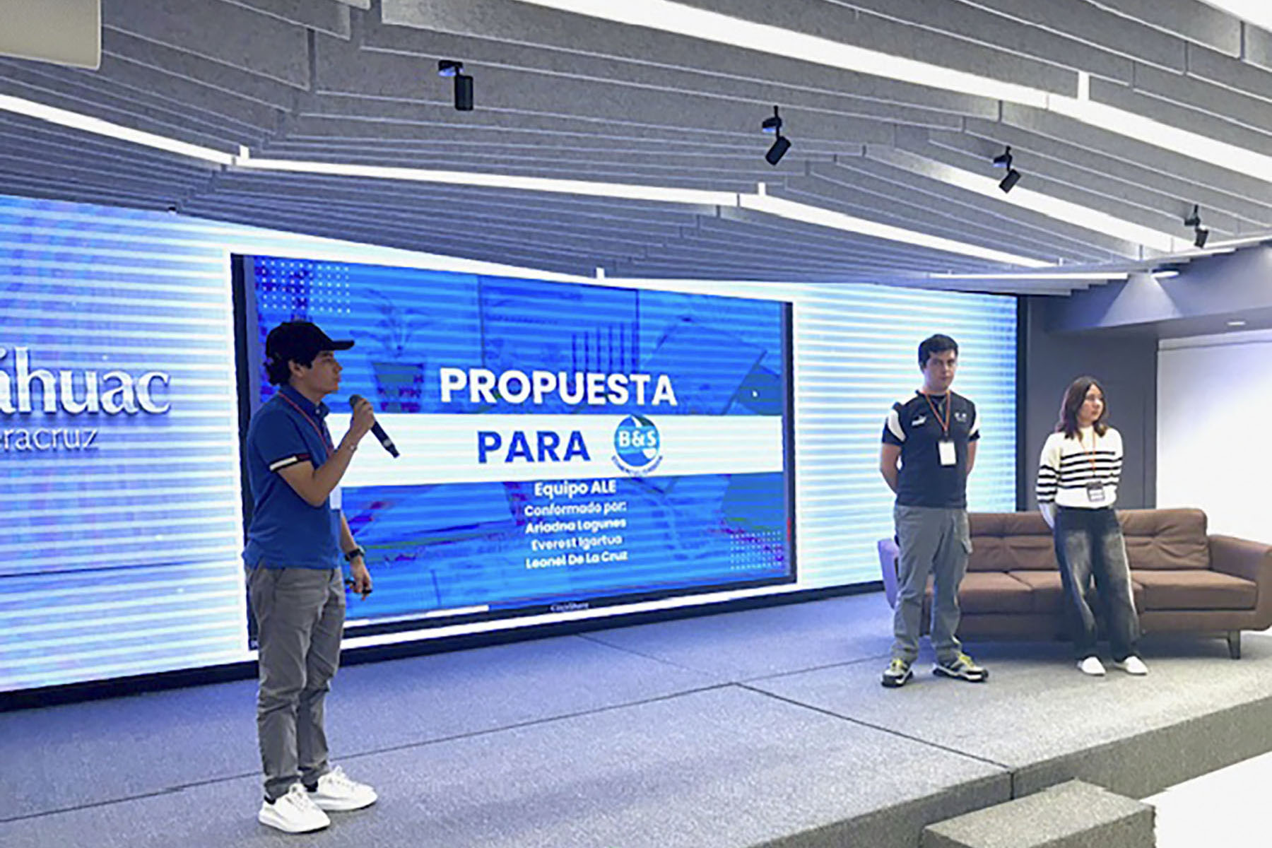 11 / 18 - Innova Challenge 2025: Rugiendo Con Ideas Innovadoras