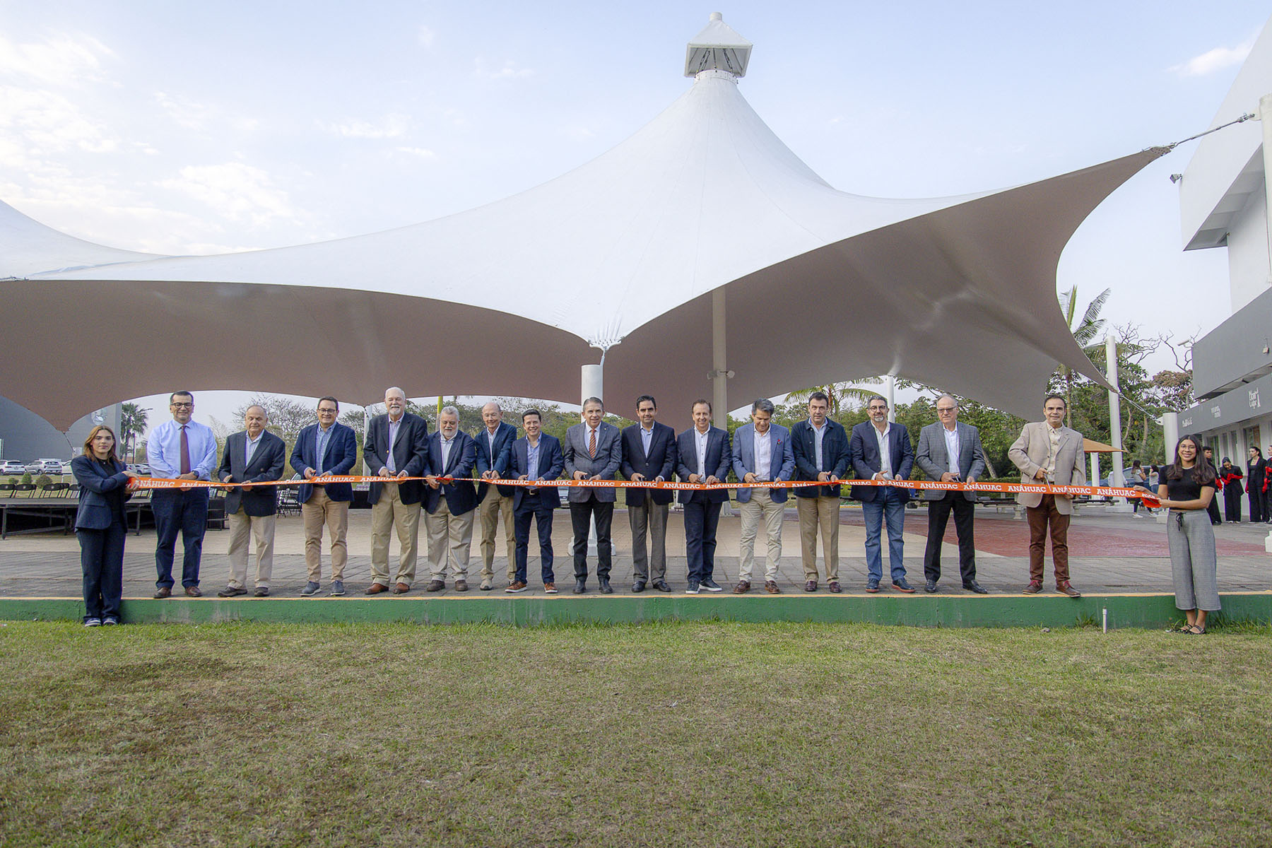 4 / 20 - Inauguración de la Velaria en la Explanada Universitaria