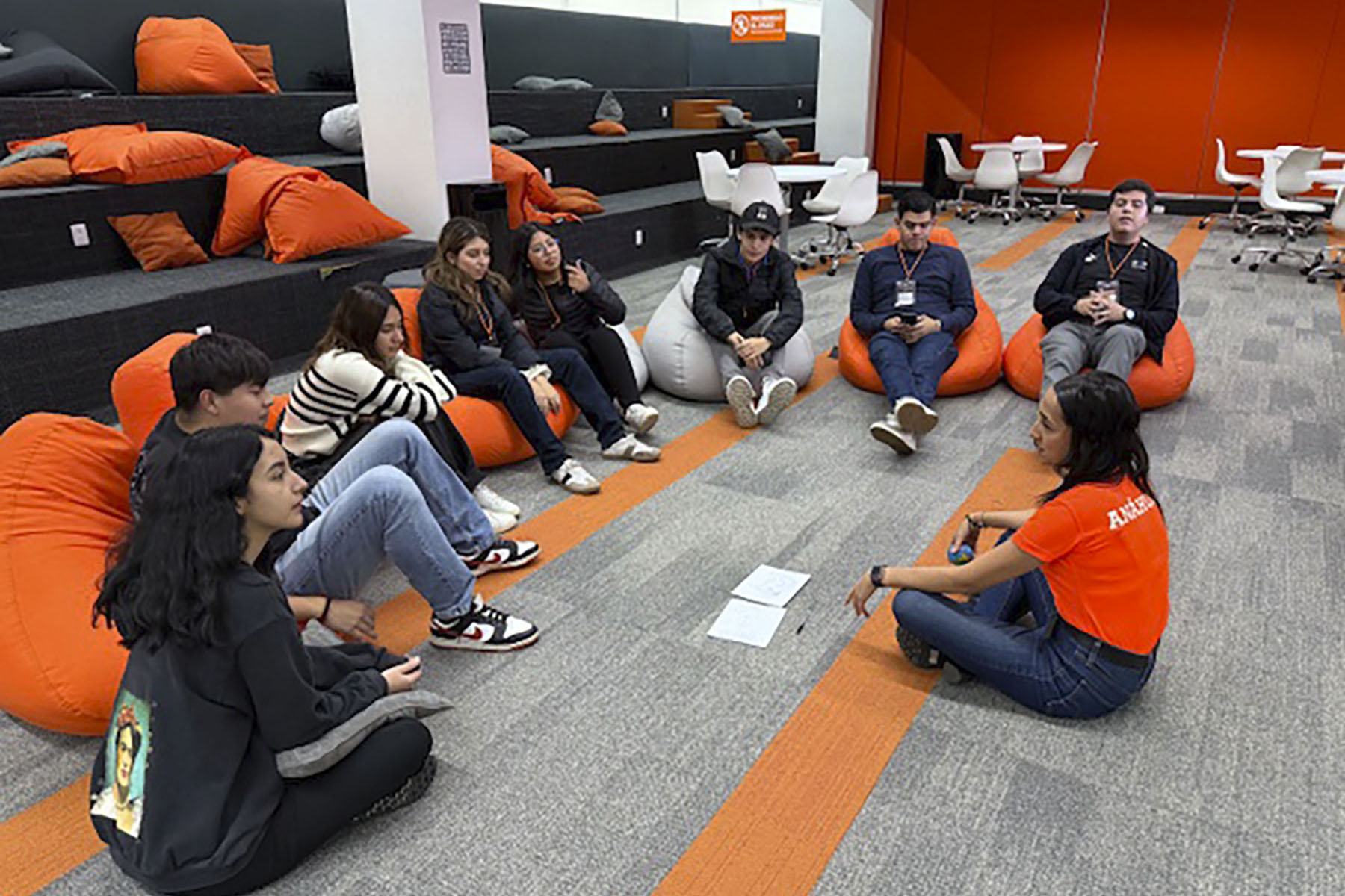 8 / 18 - Innova Challenge 2025: Rugiendo Con Ideas Innovadoras
