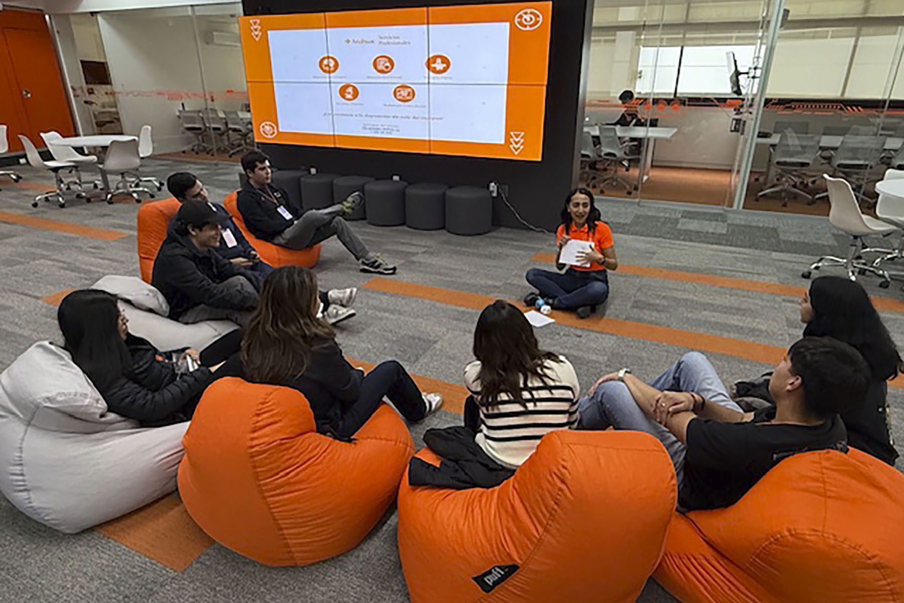 9 / 18 - Innova Challenge 2025: Rugiendo Con Ideas Innovadoras