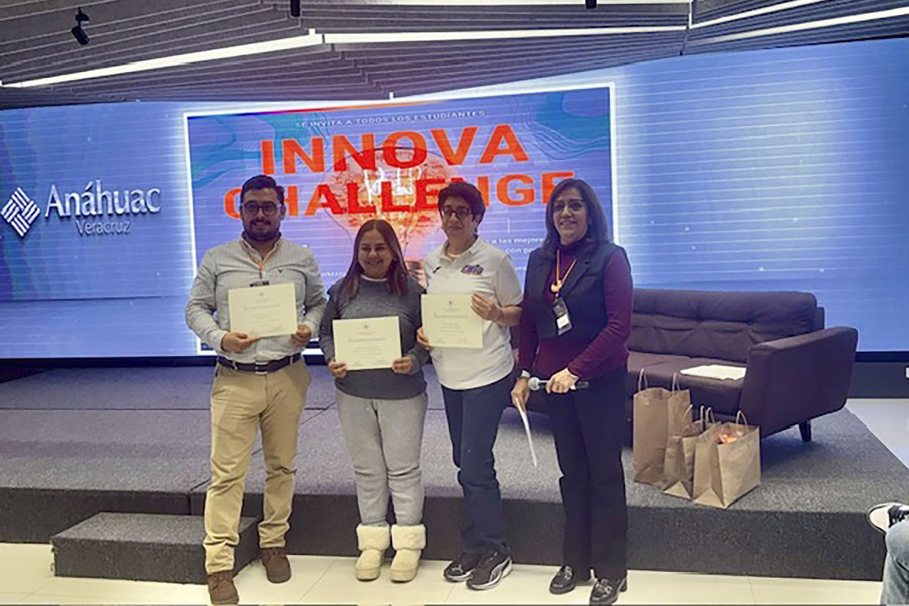16 / 18 - Innova Challenge 2025: Rugiendo Con Ideas Innovadoras