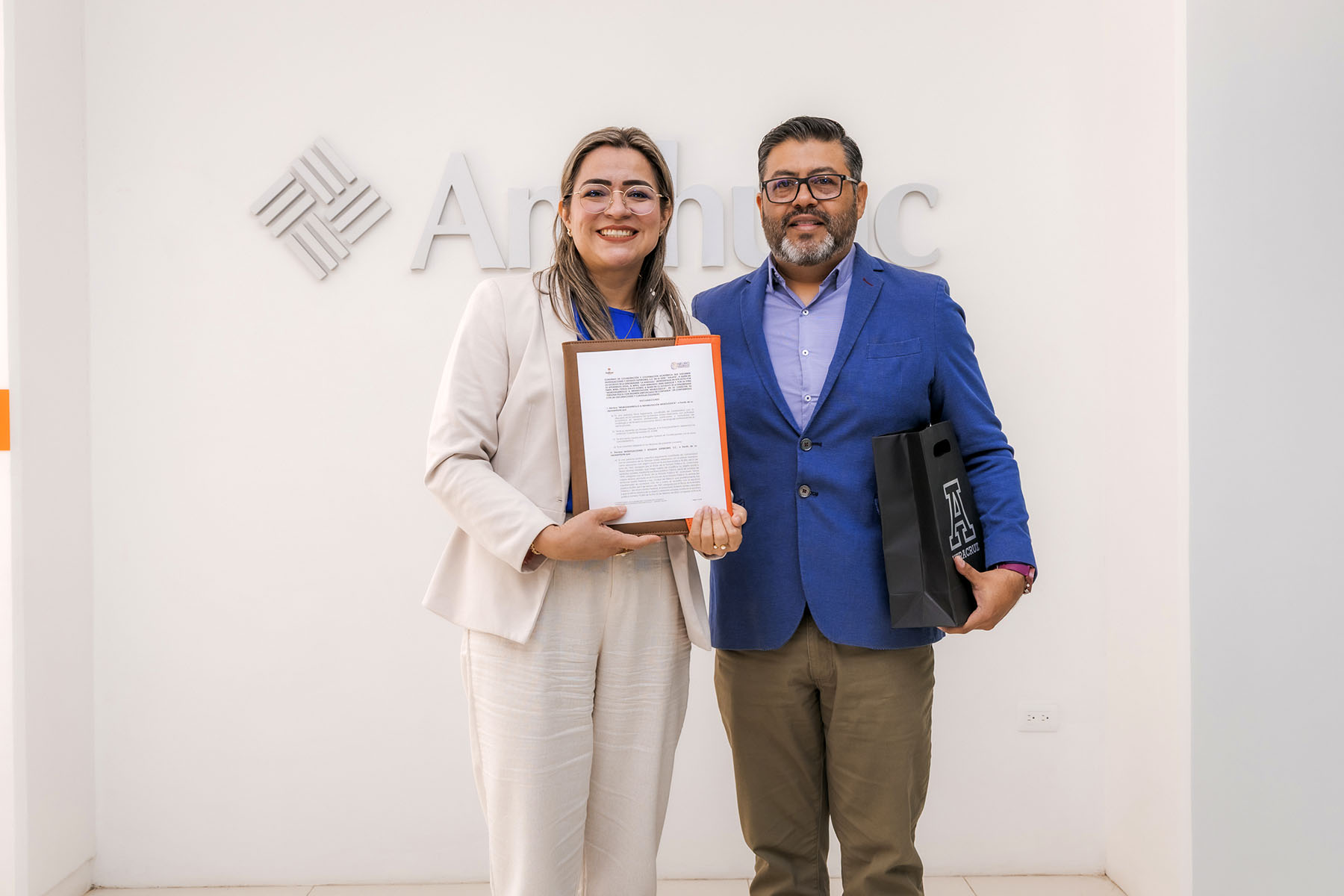 19 / 21 - Firma de Convenio con el Centro de Neurodesarrollo y Rehabilitación Neurológica