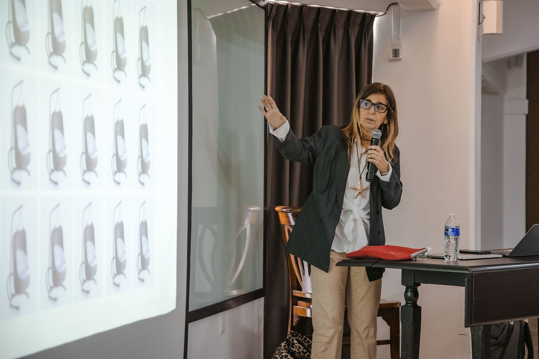 1 / 8 - Universidad Politécnica de Valencia en Nuestra Escuela de Diseño