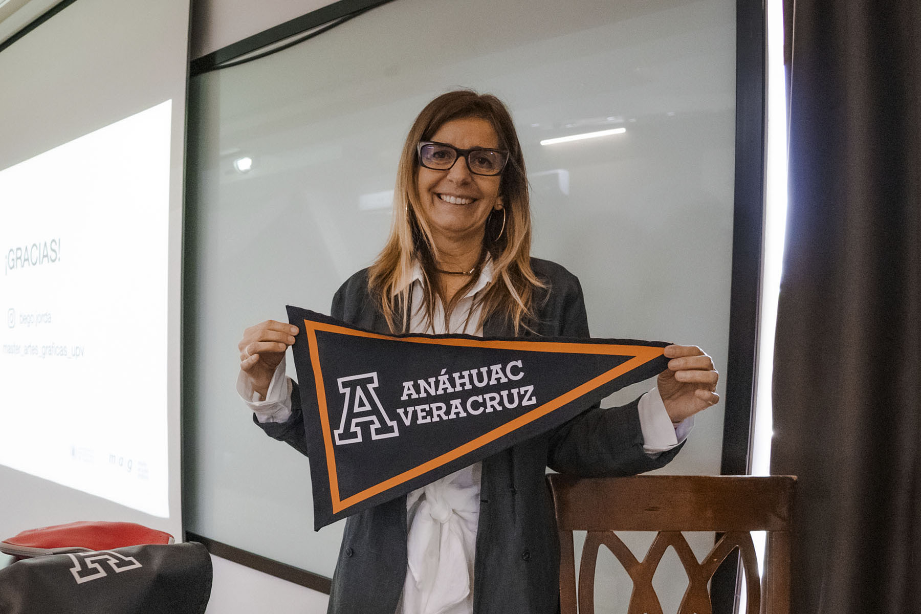 5 / 8 - Universidad Politécnica de Valencia en Nuestra Escuela de Diseño