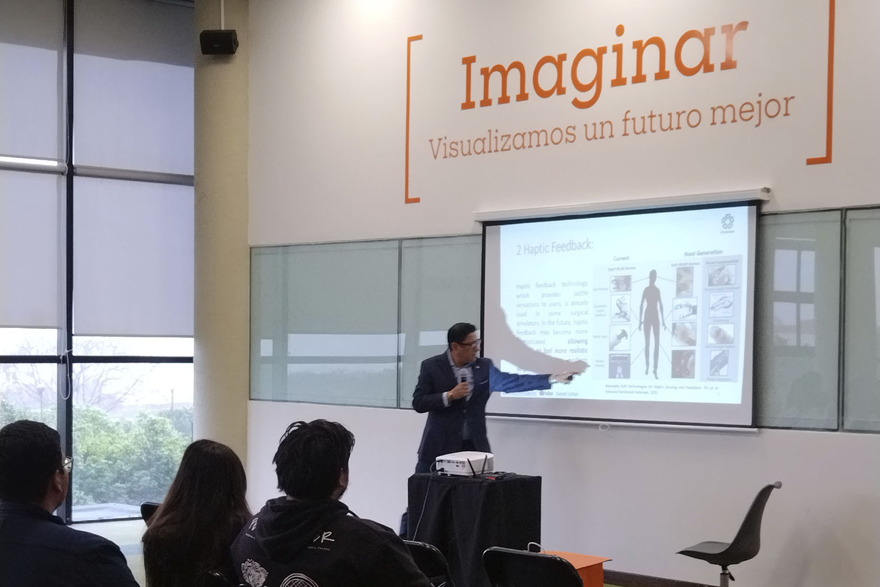 3 / 5 - Explorando el Horizonte: Avances Tecnológicos y el Futuro de la Medicina 3 / 5 - Explorando el Horizonte: Avances Tecnológicos y el Futuro de la Medicina