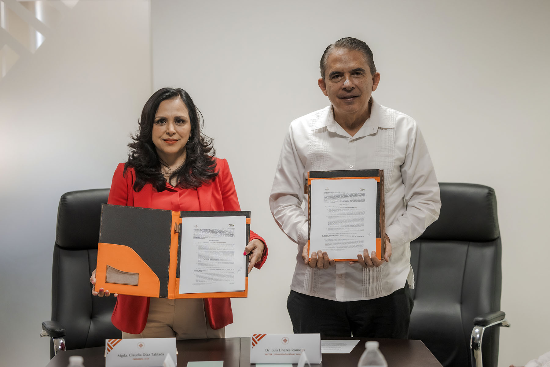 11 / 15 - Firma de Convenio con el Tribunal Electoral de Veracruz