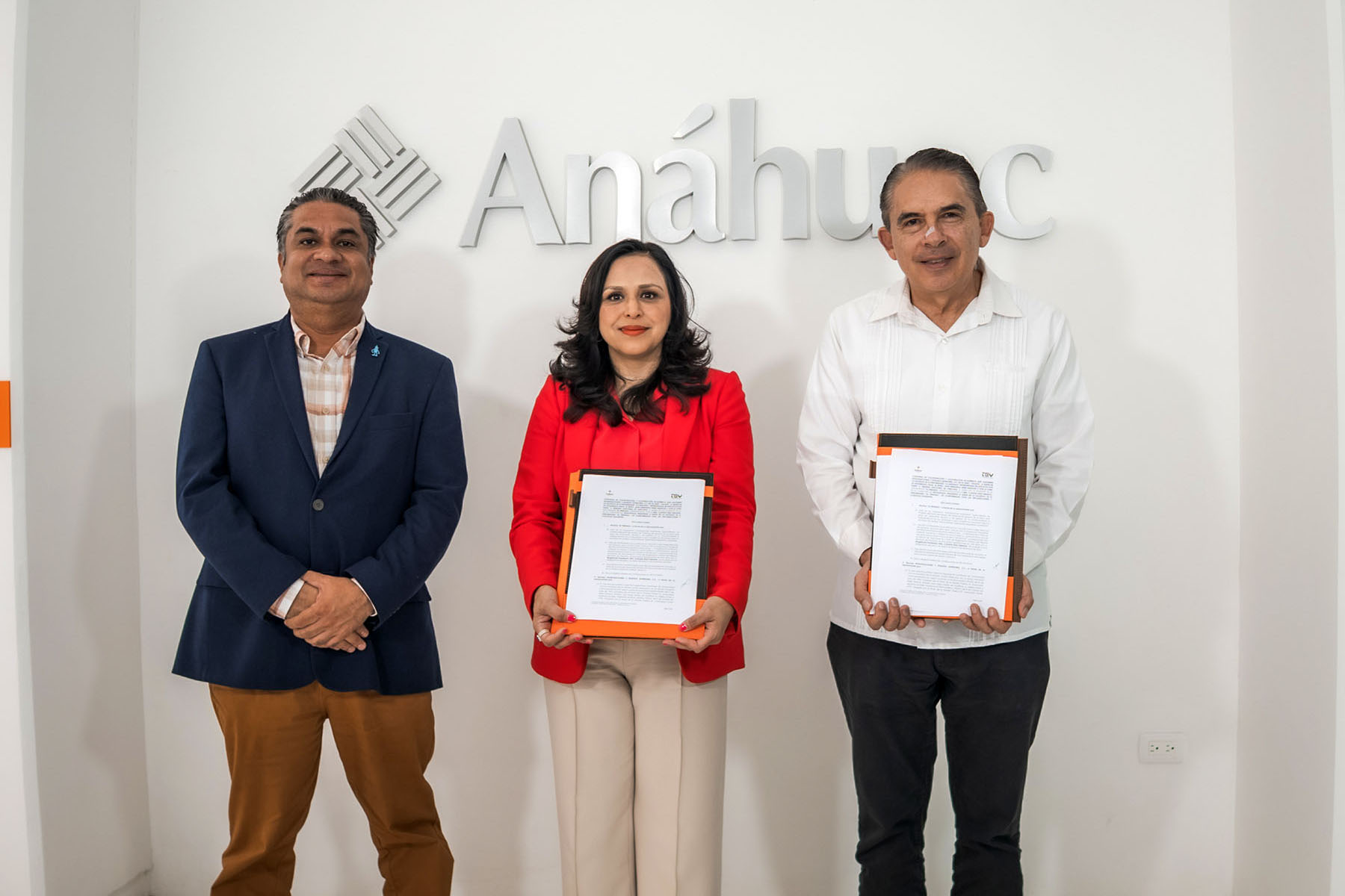 14 / 15 - Firma de Convenio con el Tribunal Electoral de Veracruz