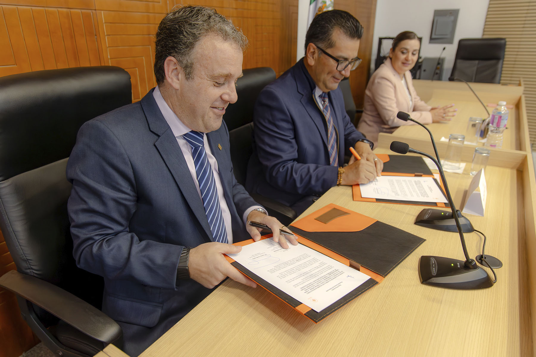 9 / 15 - Firma de Convenio de Colaboración con la Notaría 24 de Córdoba