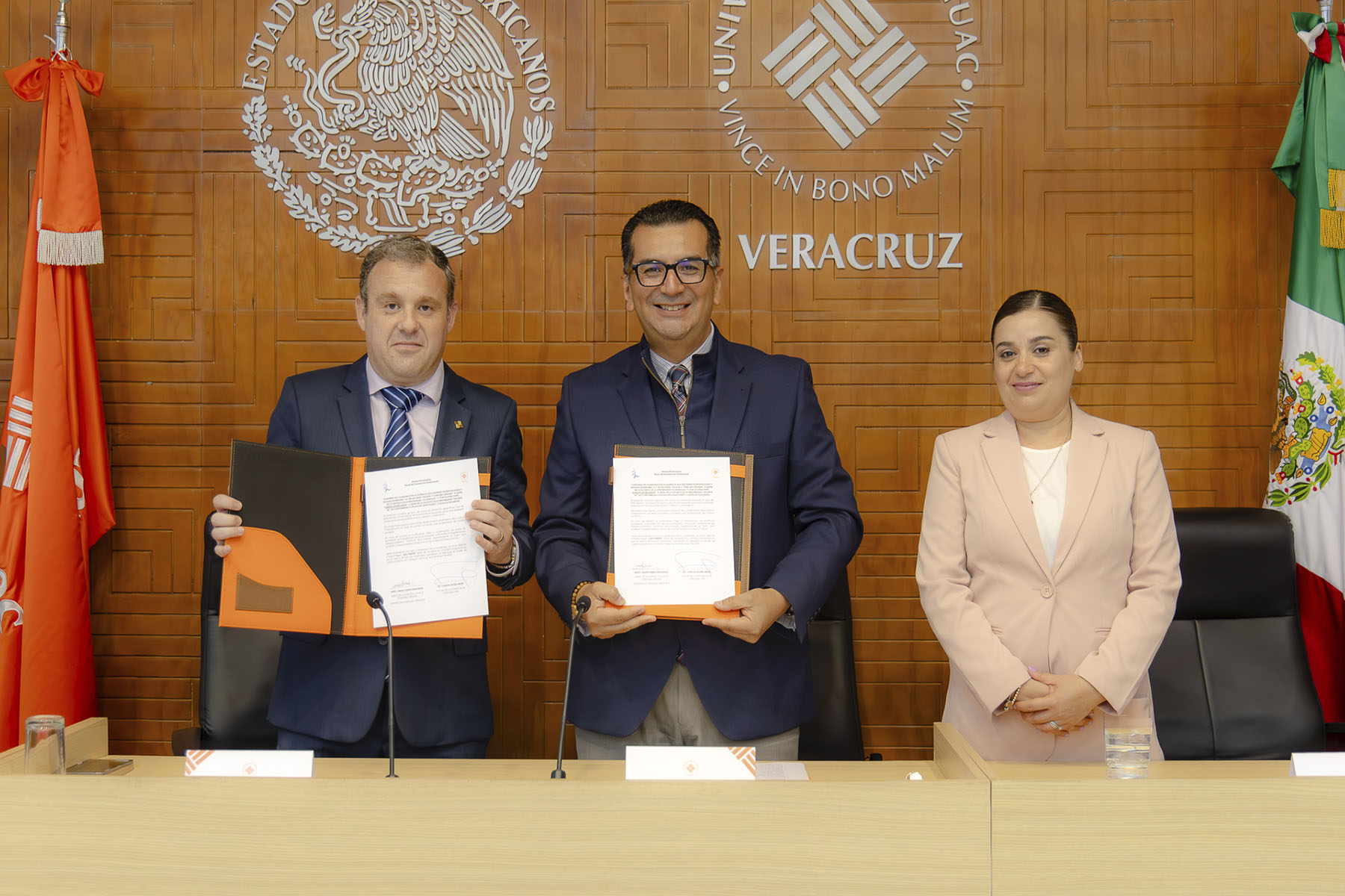 10 / 15 - Firma de Convenio de Colaboración con la Notaría 24 de Córdoba
