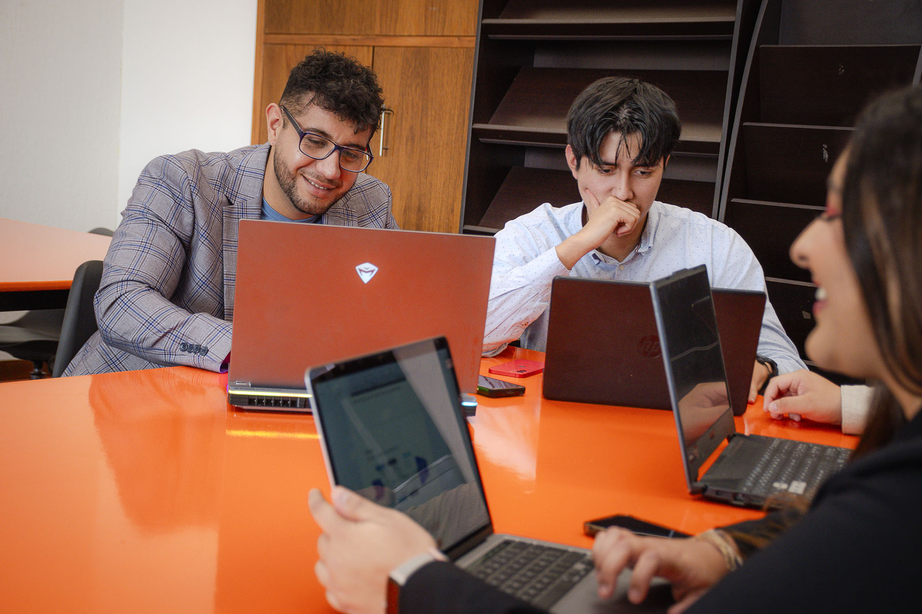 2 / 10 - Alumnos Innovaron en la Rehabilitación de Pacientes con Artritis y Artroplastias