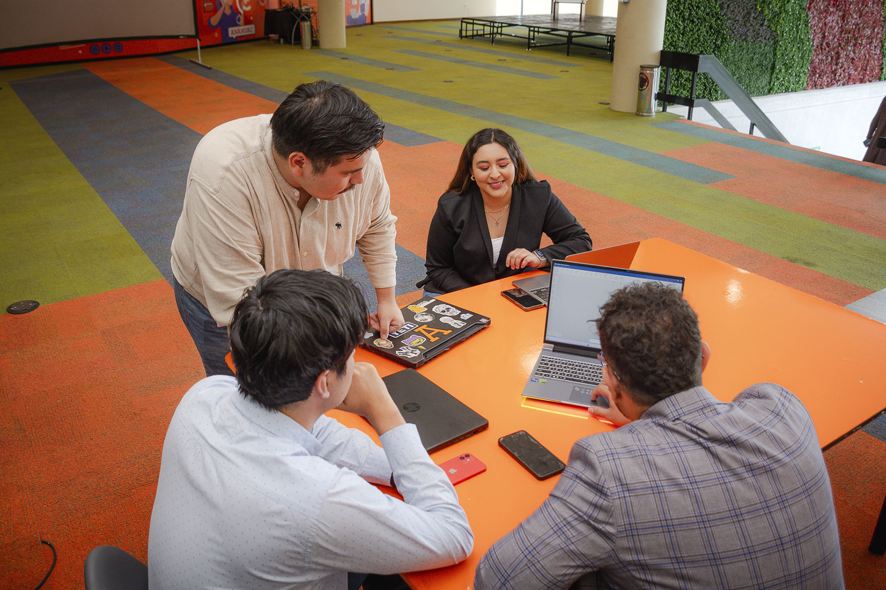3 / 10 - Alumnos Innovaron en la Rehabilitación de Pacientes con Artritis y Artroplastias