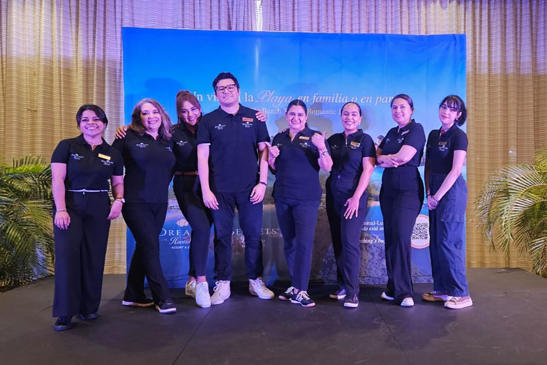 6 / 11 - Prácticas Profesionales de Estudiantes de Turismo Internacional 6 / 11 - Prácticas Profesionales de Estudiantes de Turismo Internacional