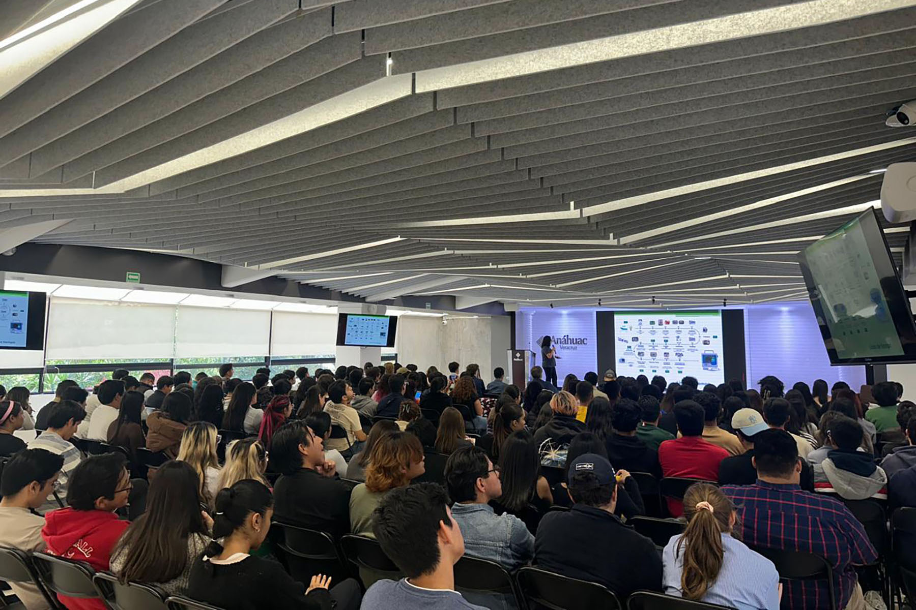 1 / 5 - Tercer Simposio de Ingeniería Biomédica 1 / 5 - Tercer Simposio de Ingeniería Biomédica
