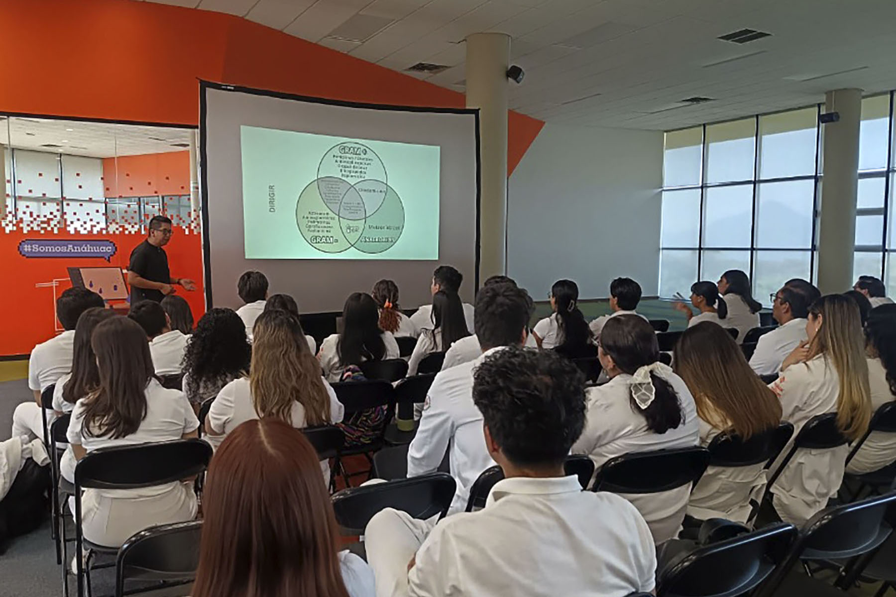 1 / 23 - La Escuela de Medicina Consolida su Compromiso con la 4ta. Jornada Académica 1 / 23 - La Escuela de Medicina Consolida su Compromiso con la 4ta. Jornada Académica