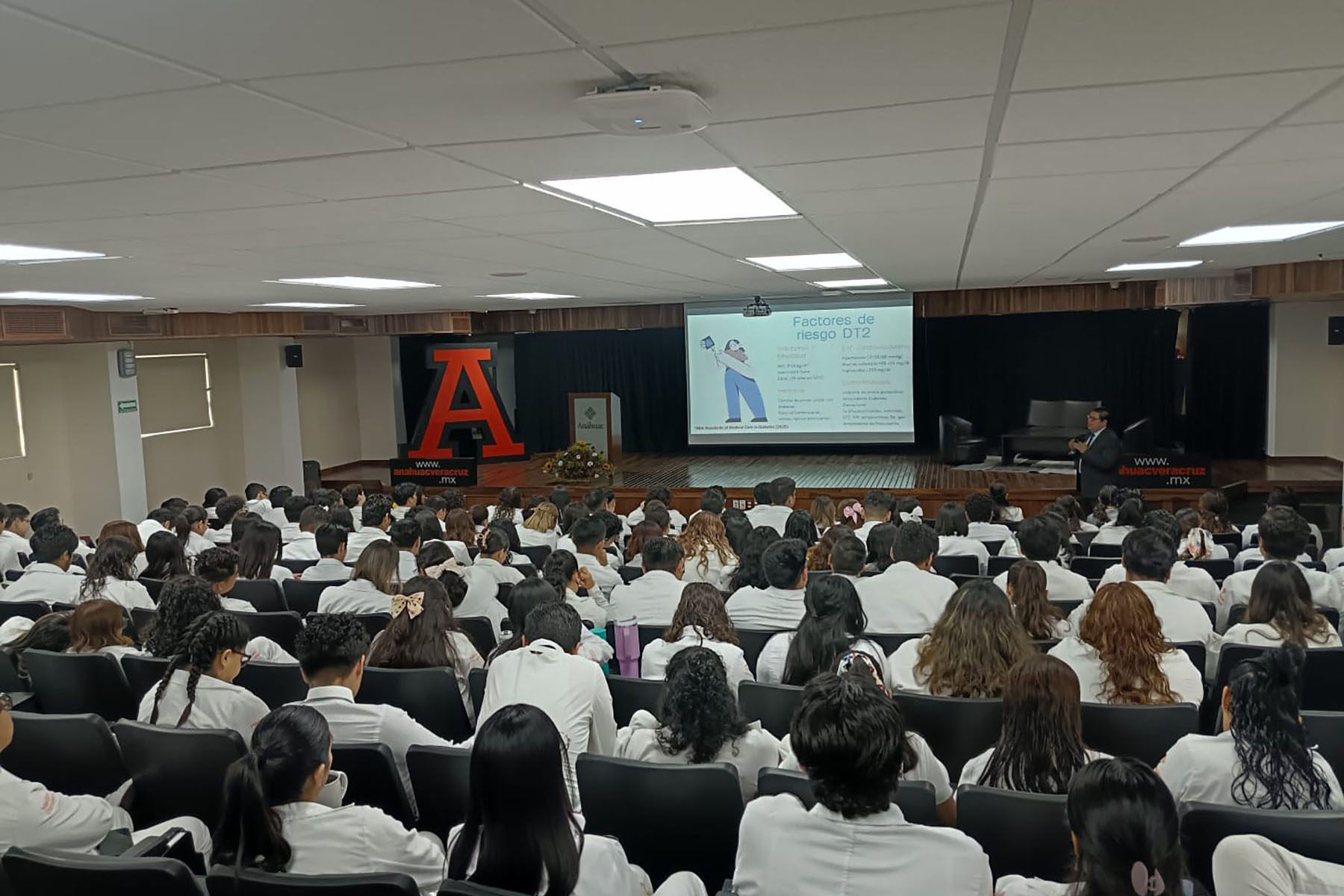 3 / 23 - La Escuela de Medicina Consolida su Compromiso con la 4ta. Jornada Académica 3 / 23 - La Escuela de Medicina Consolida su Compromiso con la 4ta. Jornada Académica