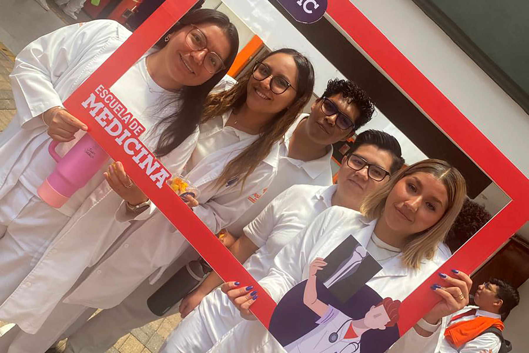 23 / 23 - La Escuela de Medicina Consolida su Compromiso con la 4ta. Jornada Académica 23 / 23 - La Escuela de Medicina Consolida su Compromiso con la 4ta. Jornada Académica