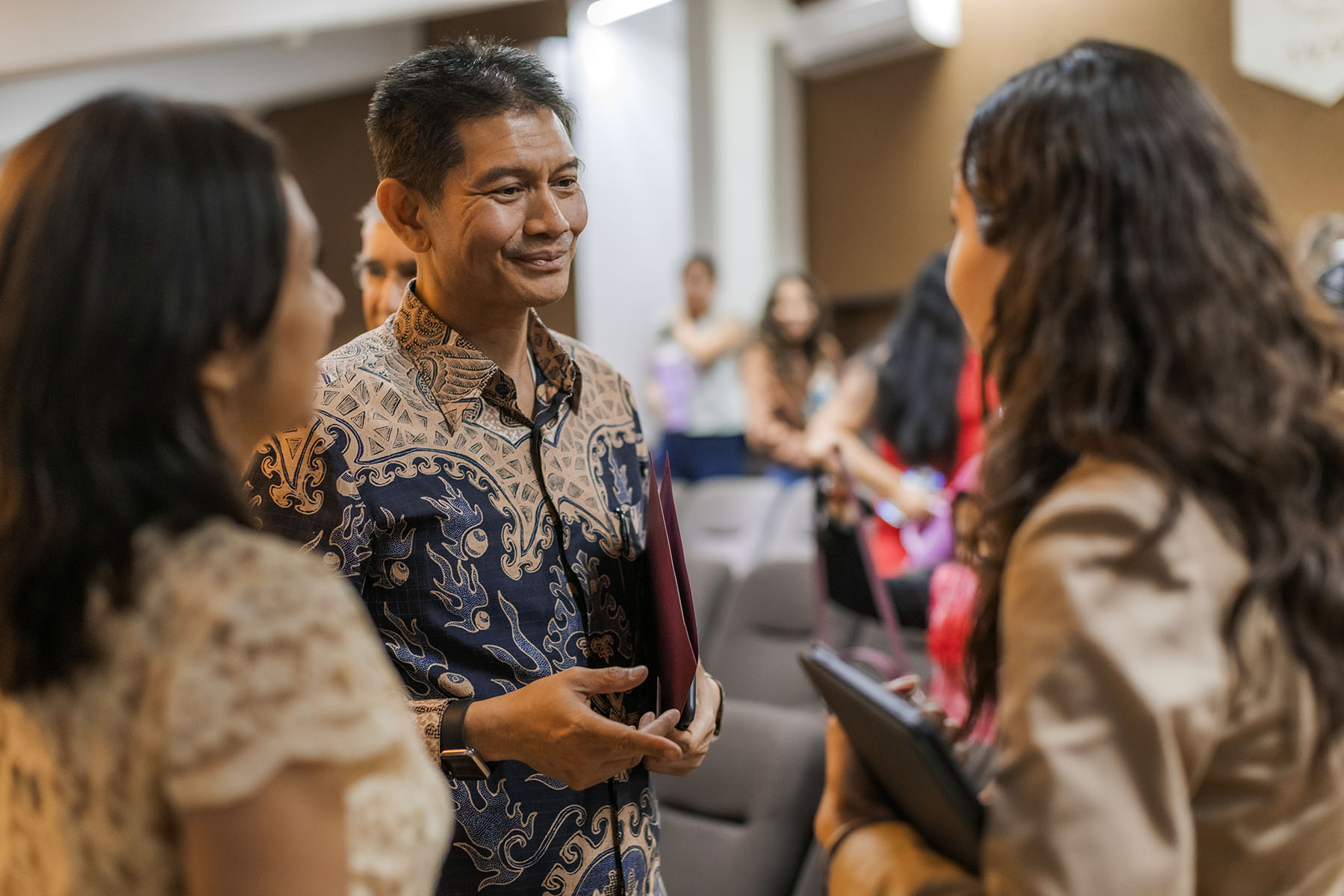 20 / 28 - Visita de la Embajada de Indonesia