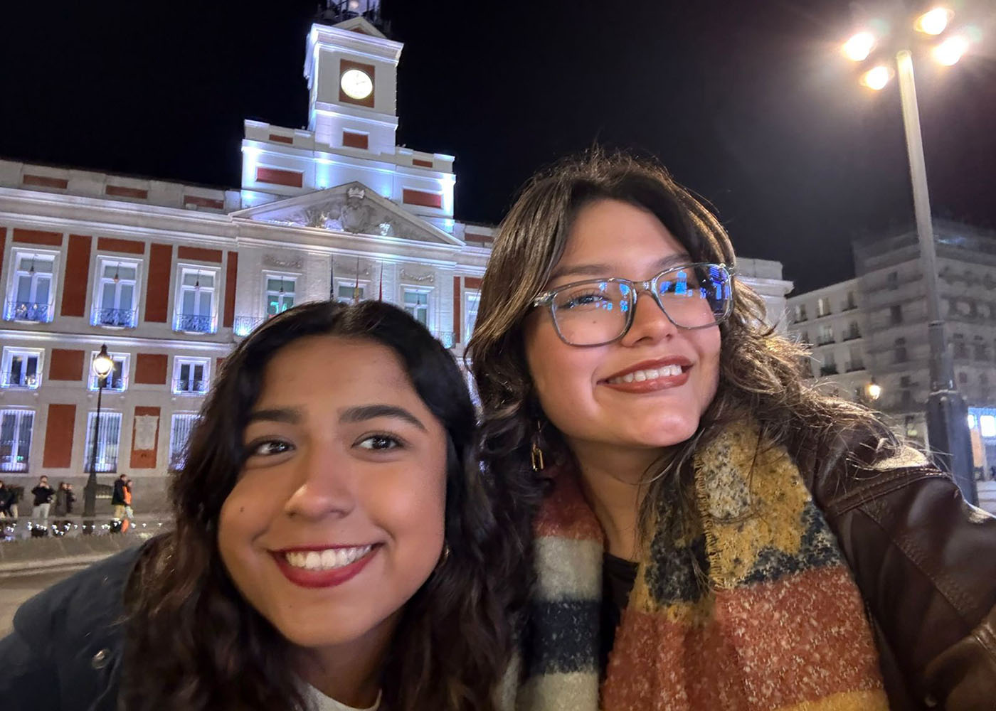 10 / 45 - Bienvenidos de Regreso: Alumnos de Intercambio 202510