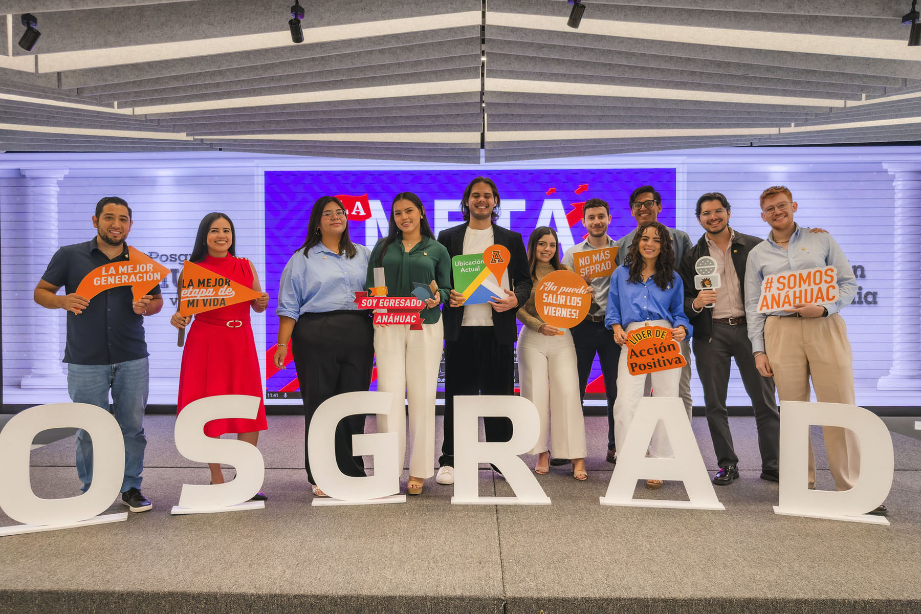 17 / 32 - La Meta Está Cerca: Clausura de la Maestría en Comunicación y Mercadotecnia