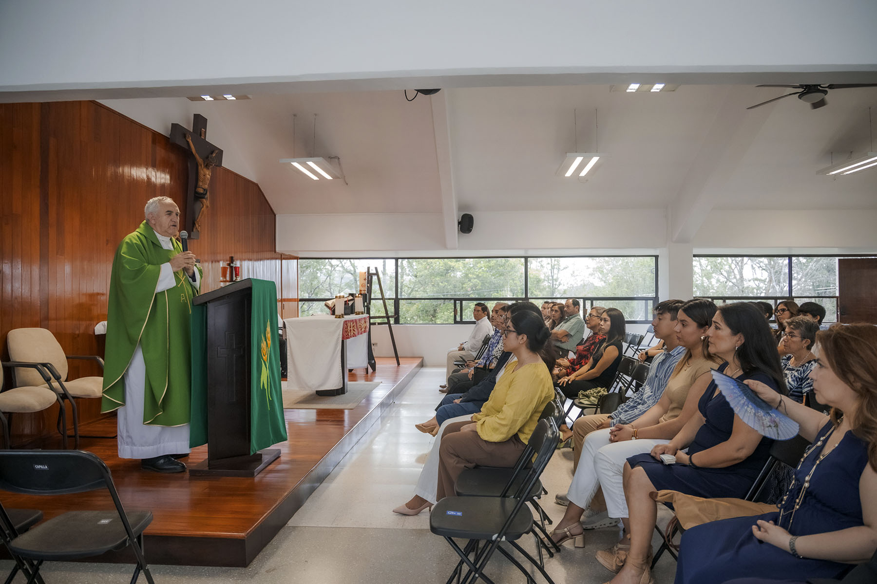 1 / 62 - Clausura del Diplomado en Desarrollo Humano: Un Cierre Lleno de Arte, Reflexión y Alegría