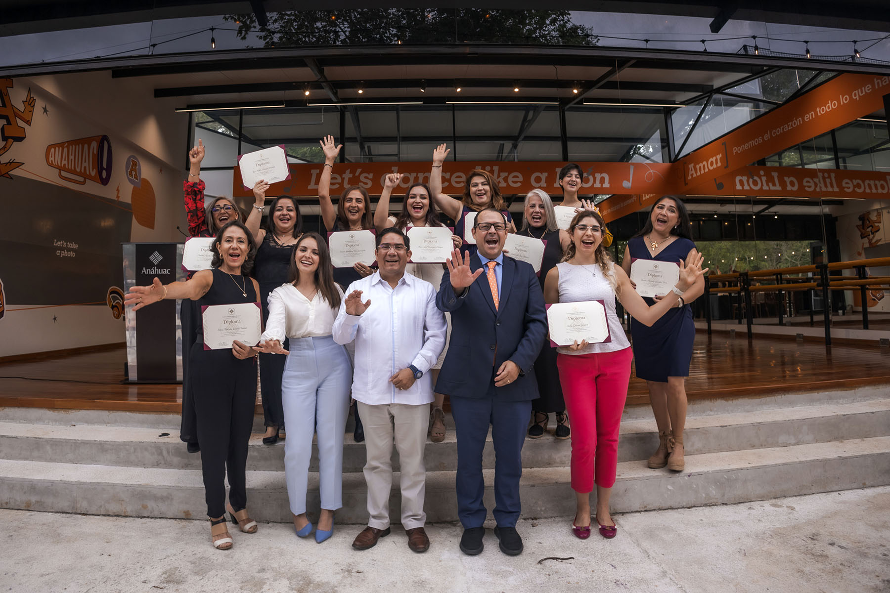 43 / 62 - Clausura del Diplomado en Desarrollo Humano: Un Cierre Lleno de Arte, Reflexión y Alegría
