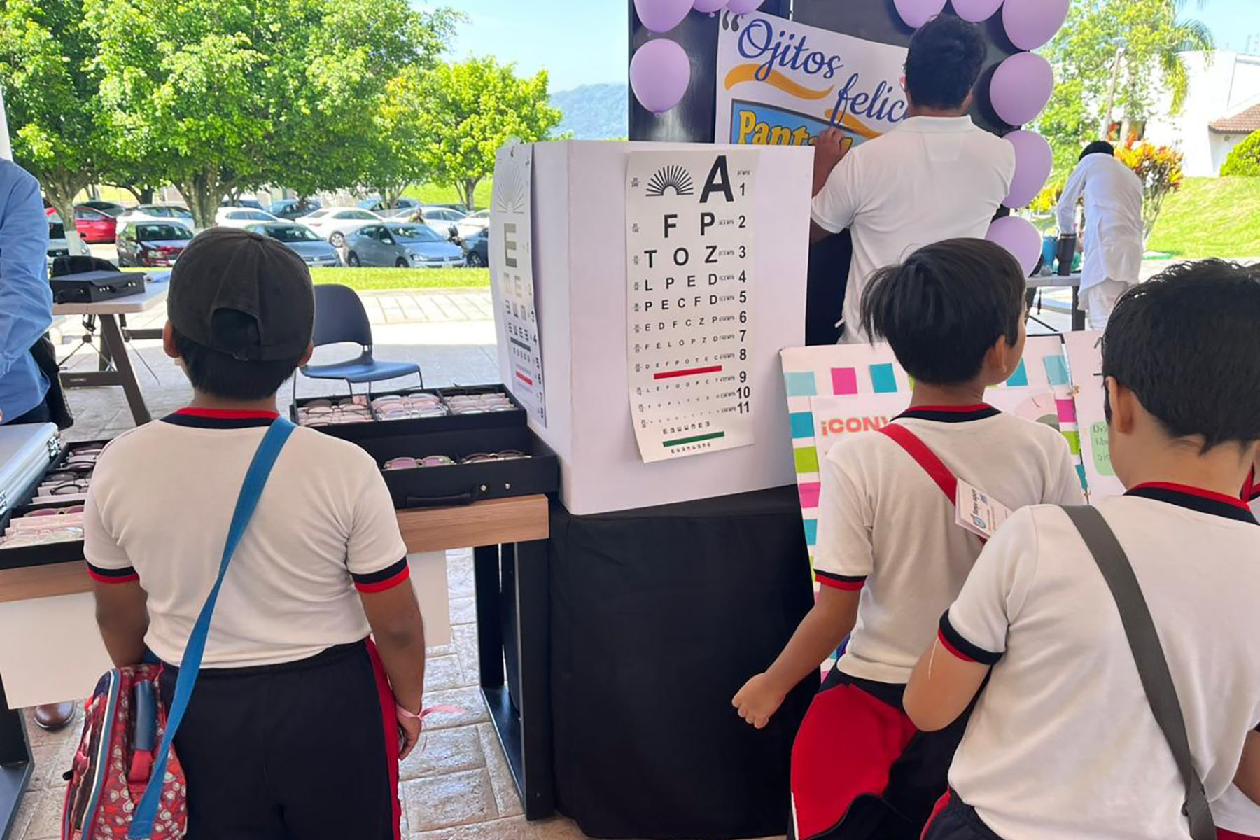 10 / 16 - La Escuela de Medicina Celebró la 3.ª Feria Binacional: Cuidando mi Salud Desde Pequeño 10 / 16 - La Escuela de Medicina Celebró la 3.ª Feria Binacional: Cuidando mi Salud Desde Pequeño