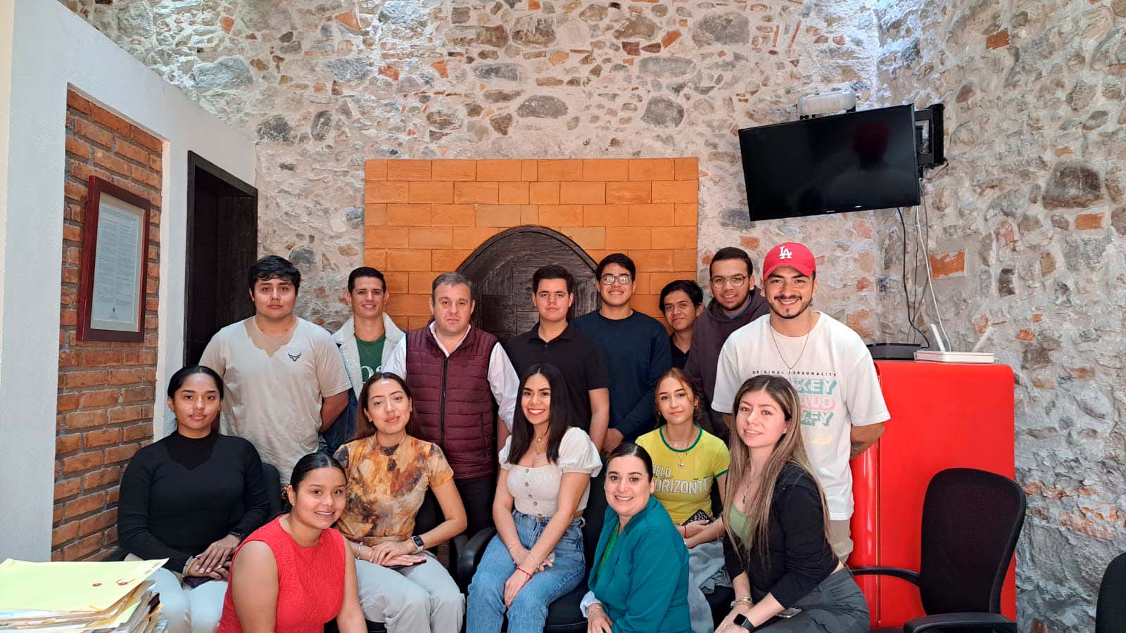 4 / 4 - Visita a la Notaría Pública 24 4 / 4 - Visita a la Notaría Pública 24