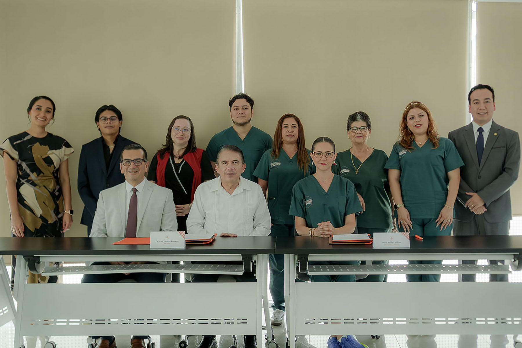 10 / 14 - Firma de Convenio con GESTÁLTICA, Centro de Atención Psicológica y Capacitación