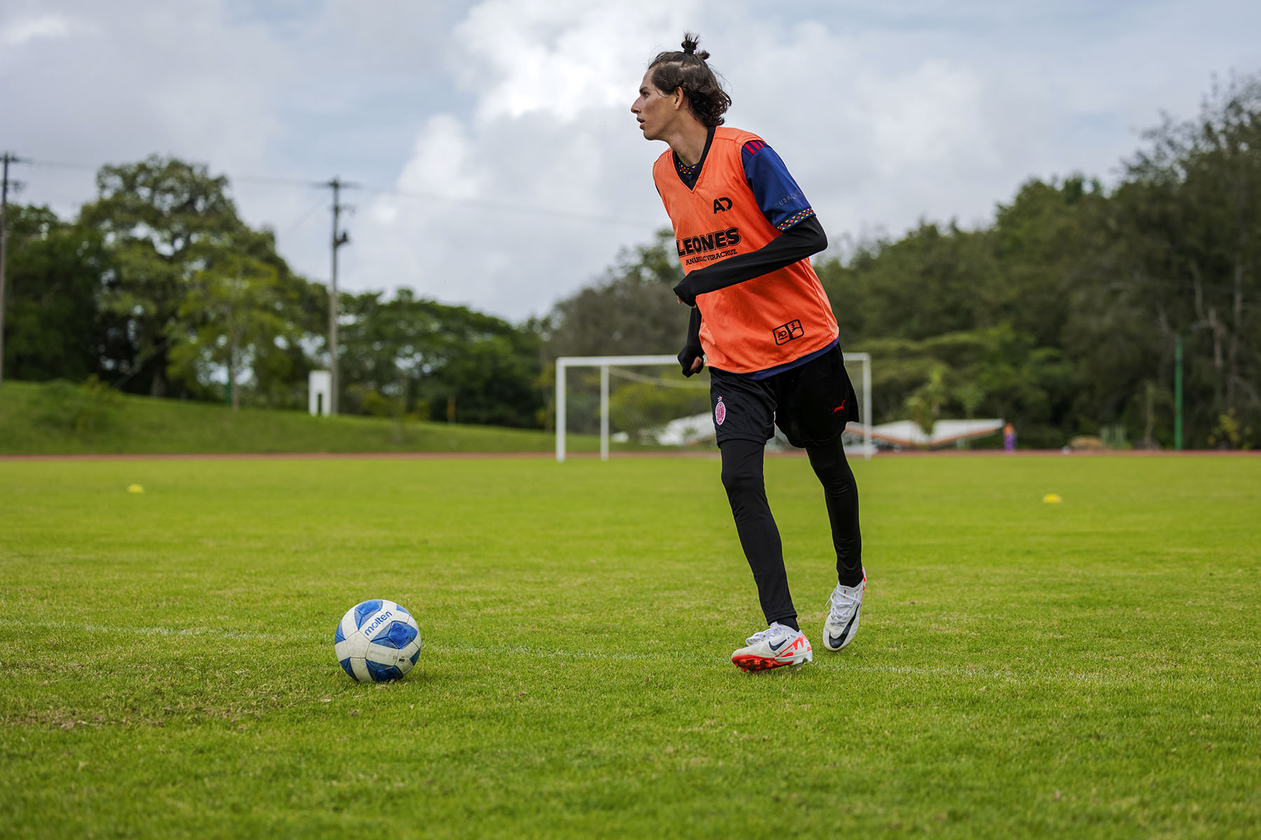 4 / 7 - Leones Confirma su Debut en la Conferencia Nacional de Fútbol Soccer