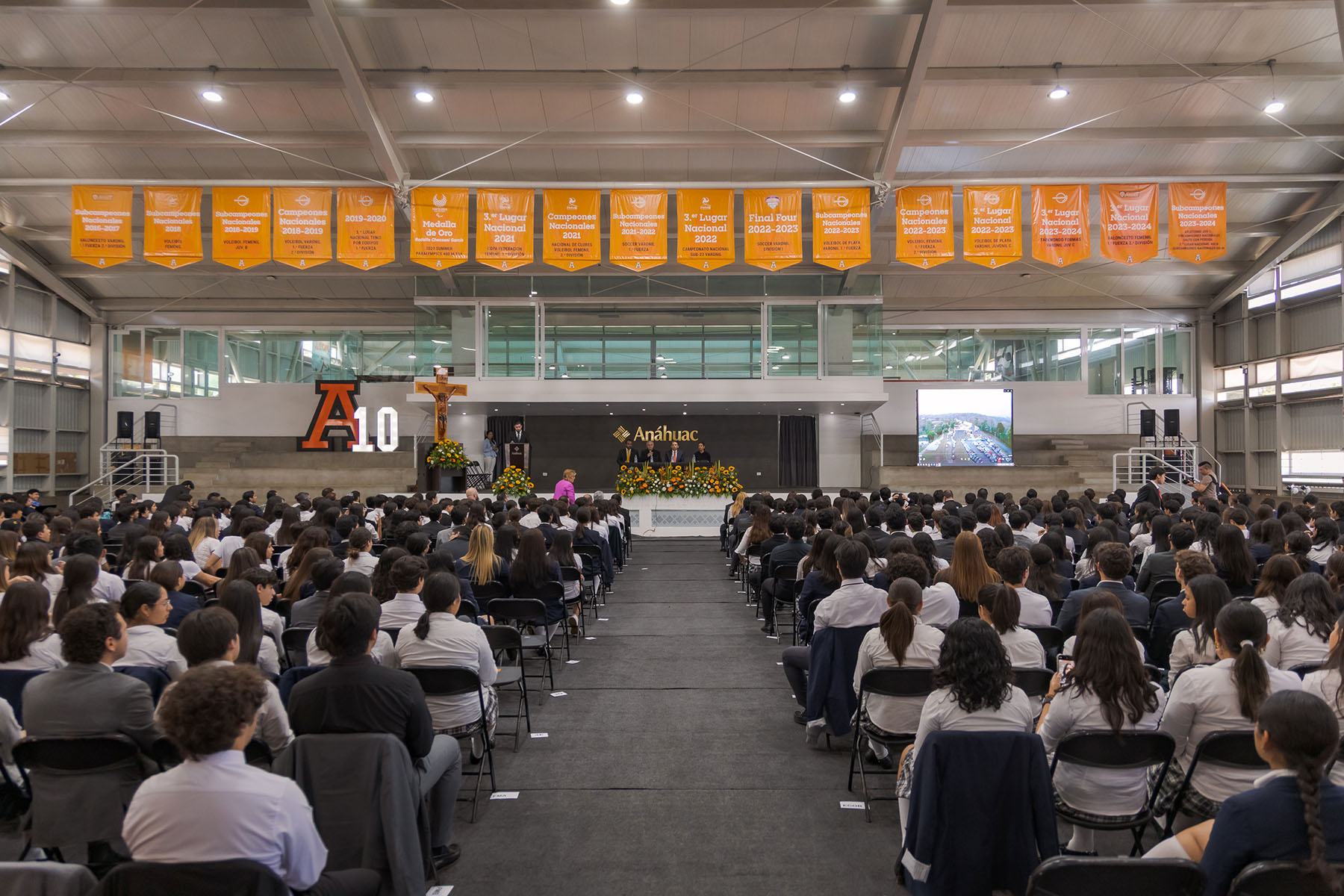 16 / 79 - 10.º Aniversario de Prepa Anáhuac Veracruz