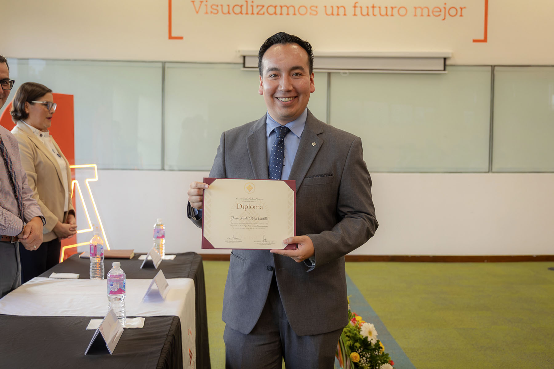 28 / 60 - Clausura del Diplomado en Estrategias de Inversión y Financiamiento