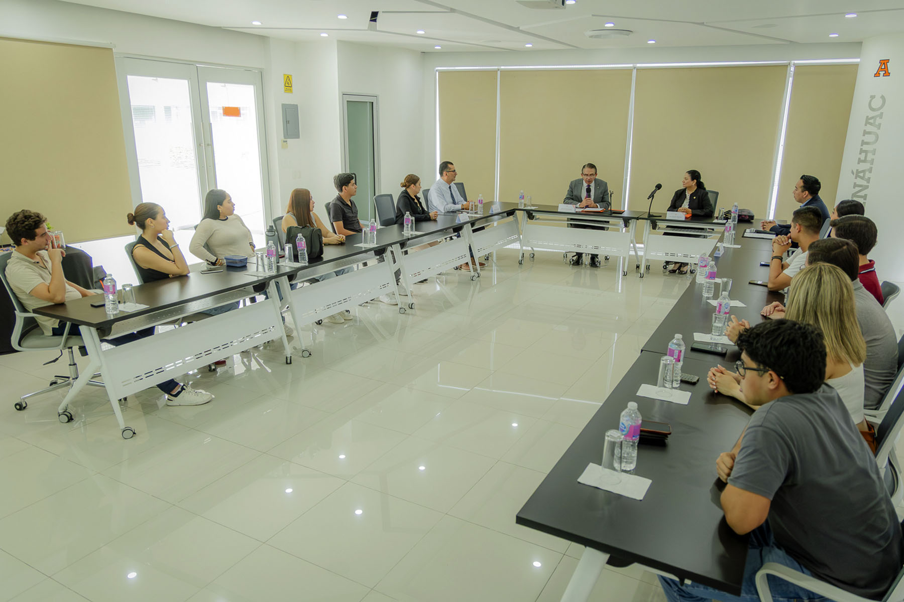 3 / 16 - Firma de Convenio con la Correduría Pública 16 de Córdoba