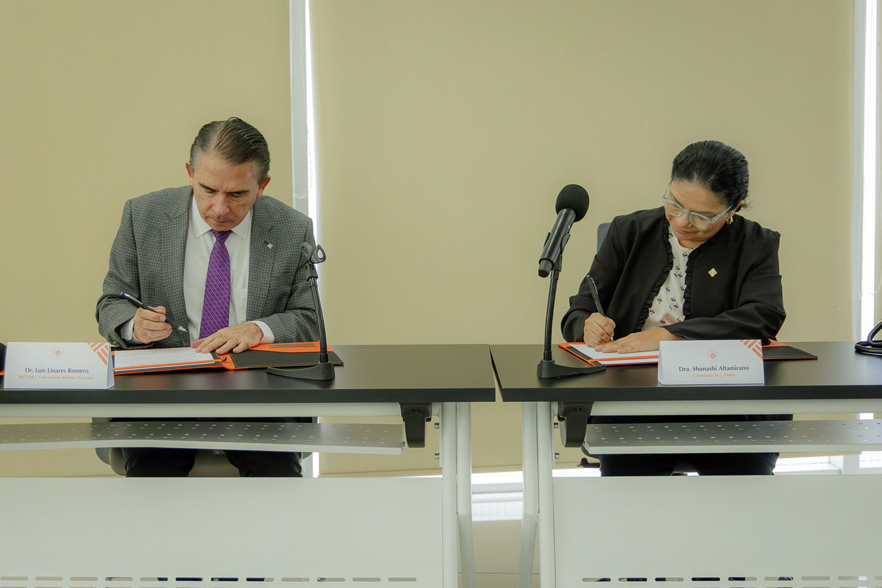 8 / 16 - Firma de Convenio con la Correduría Pública 16 de Córdoba
