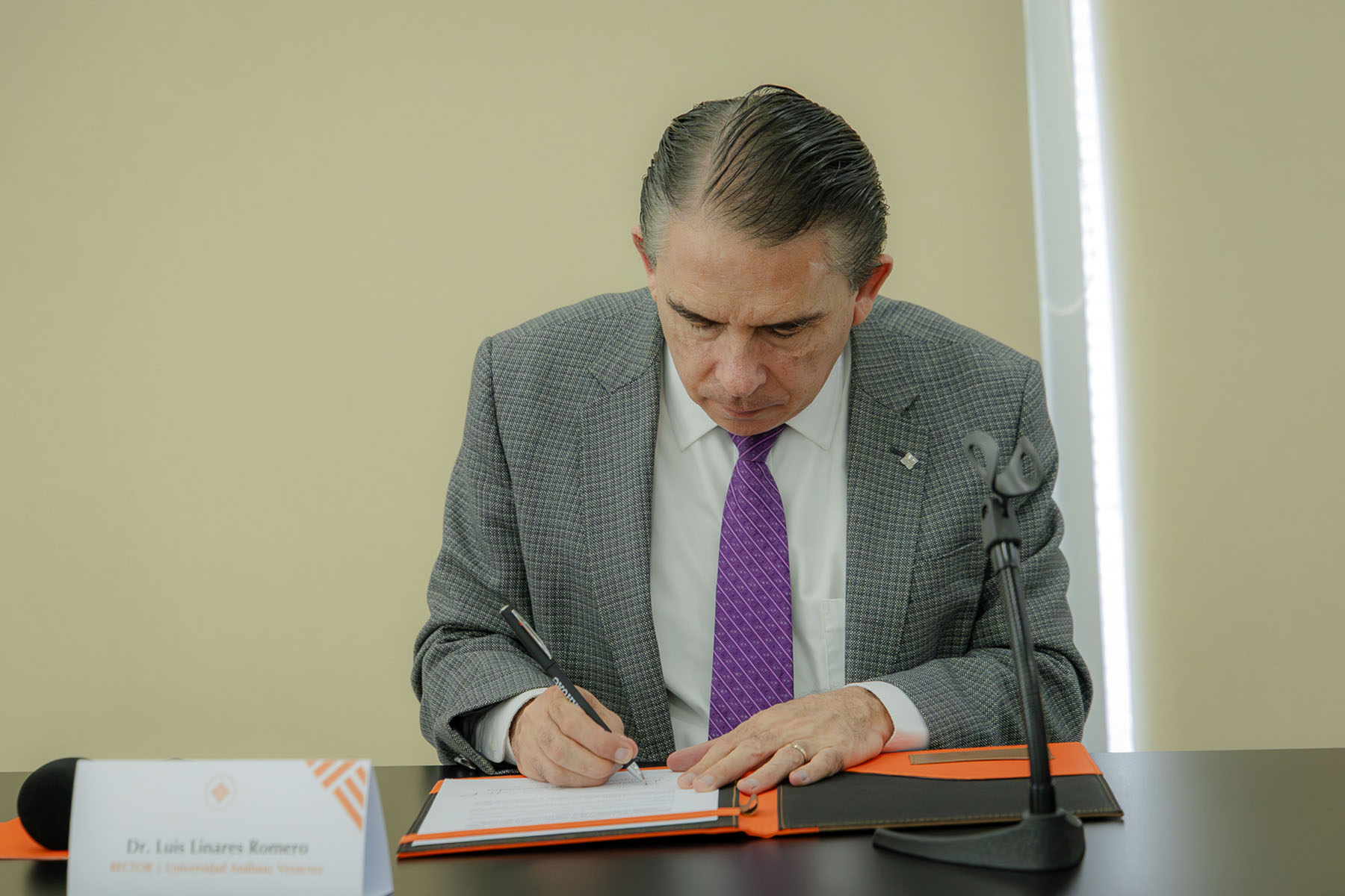 9 / 16 - Firma de Convenio con la Correduría Pública 16 de Córdoba