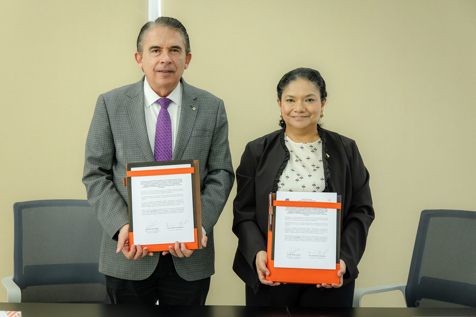 11 / 16 - Firma de Convenio con la Correduría Pública 16 de Córdoba