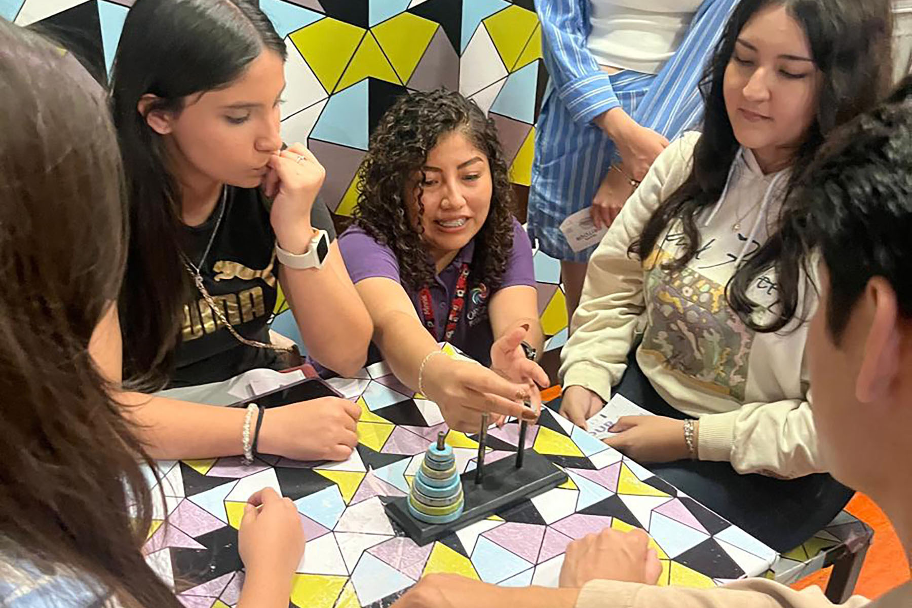 6 / 12 - Iniciamos con Creatividad y Arte una Nueva Generación en la Escuela de Diseño