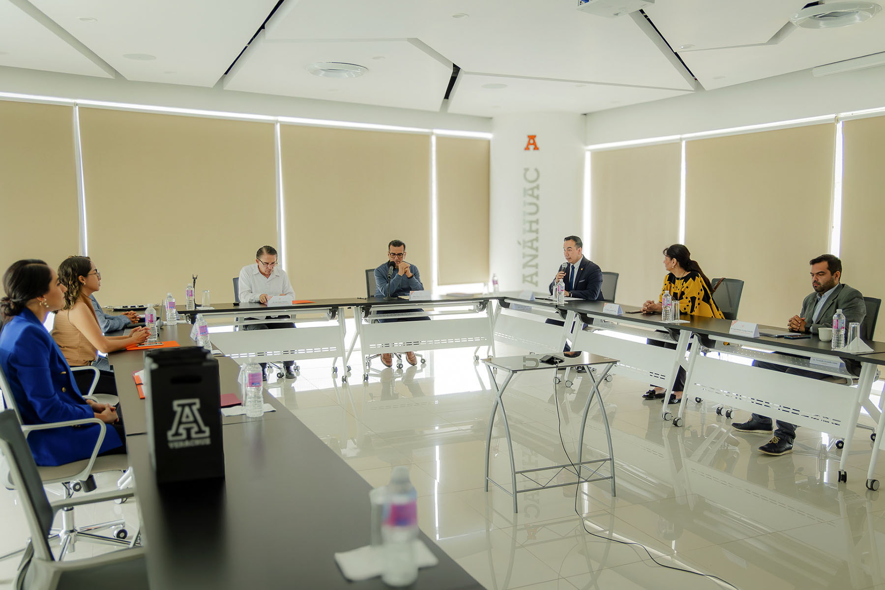 1 / 10 - Instauración del Consejo Consultivo Académico de Diseño Industrial