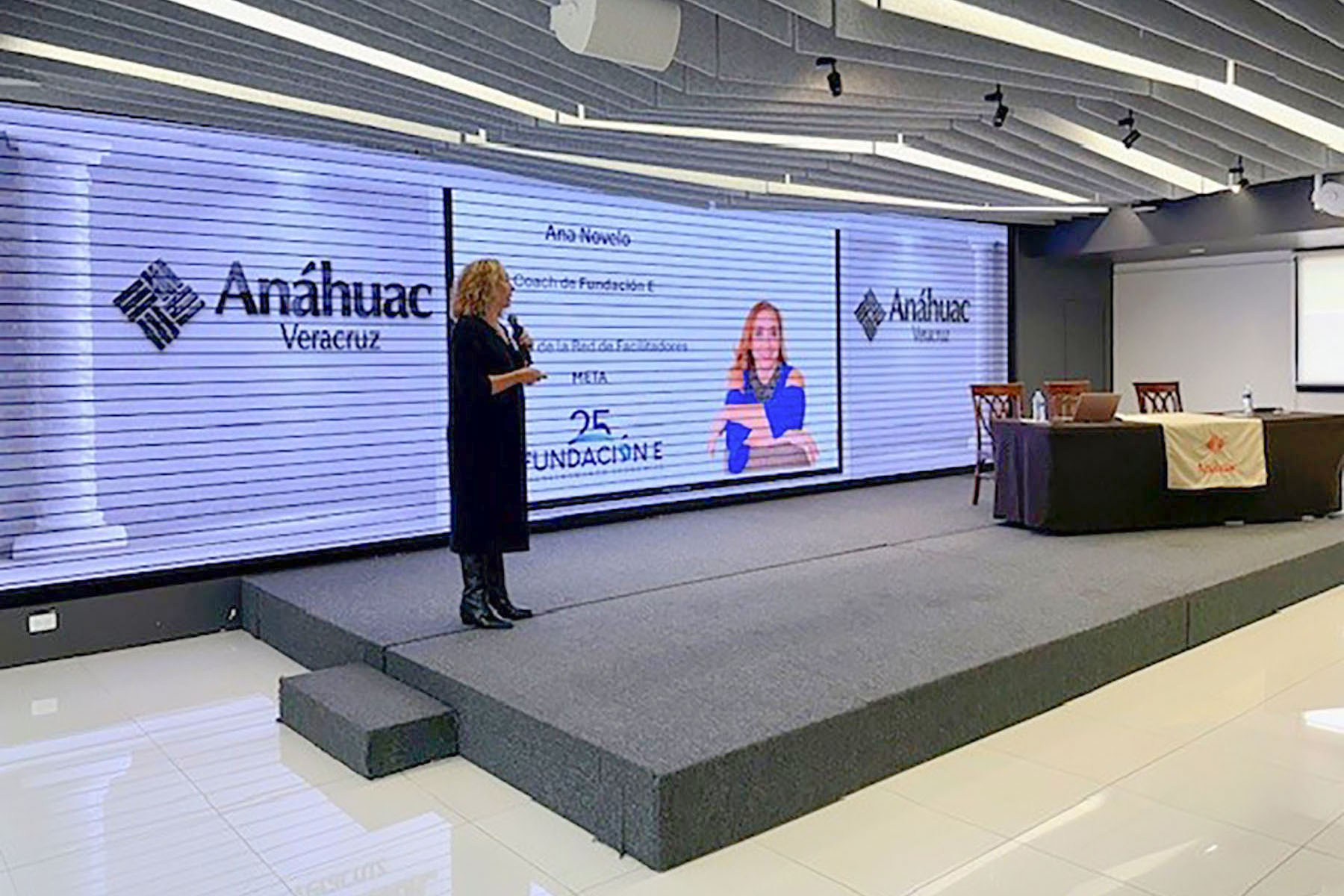 4 / 6 - Inteligencia Artificial Generativa: Potencializando el Marketing de PYMES y Emprendedores