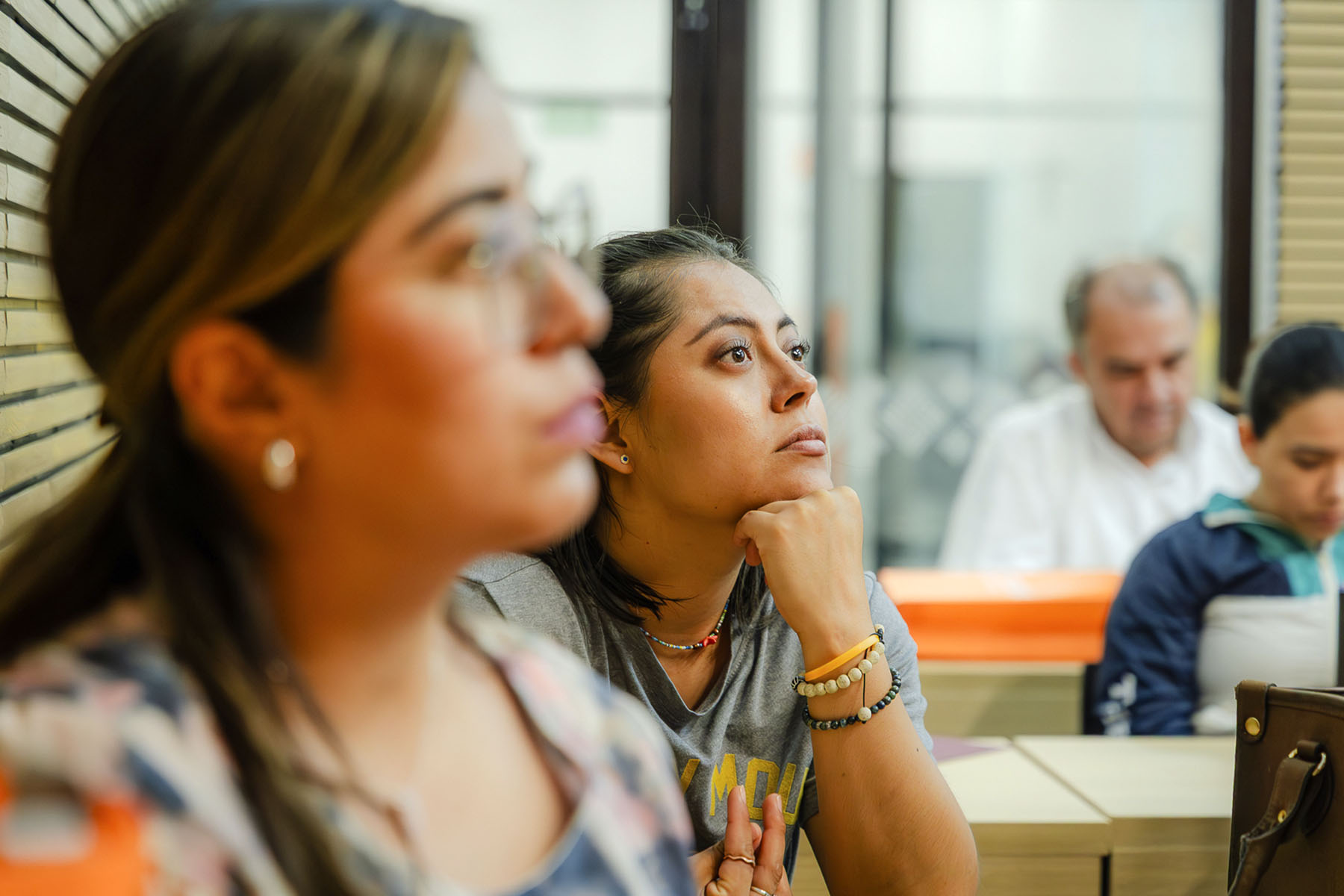 19 / 22 - Bienvenida de la Maestría en Economía y Negocios III
