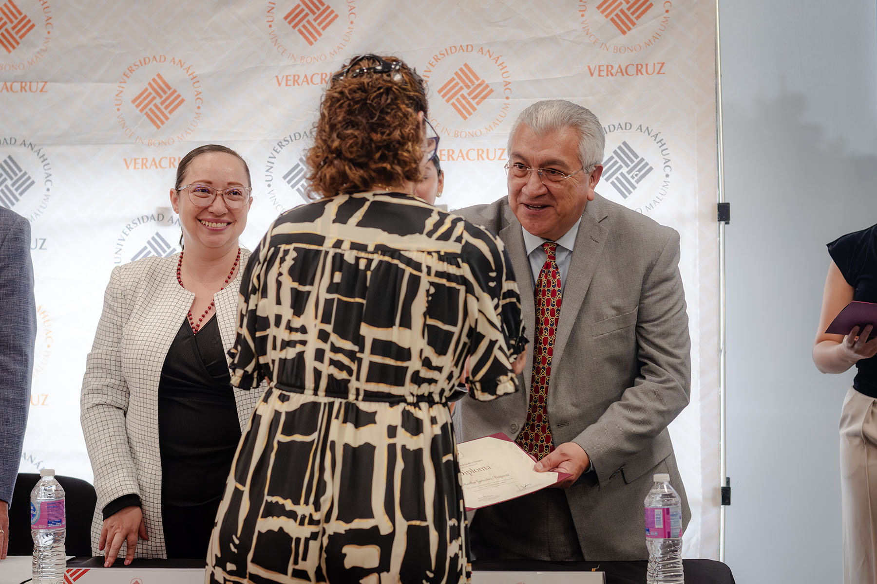 30 / 76 - Ceremonia de Clausura de Diplomados 30 / 76 - Ceremonia de Clausura de Diplomados