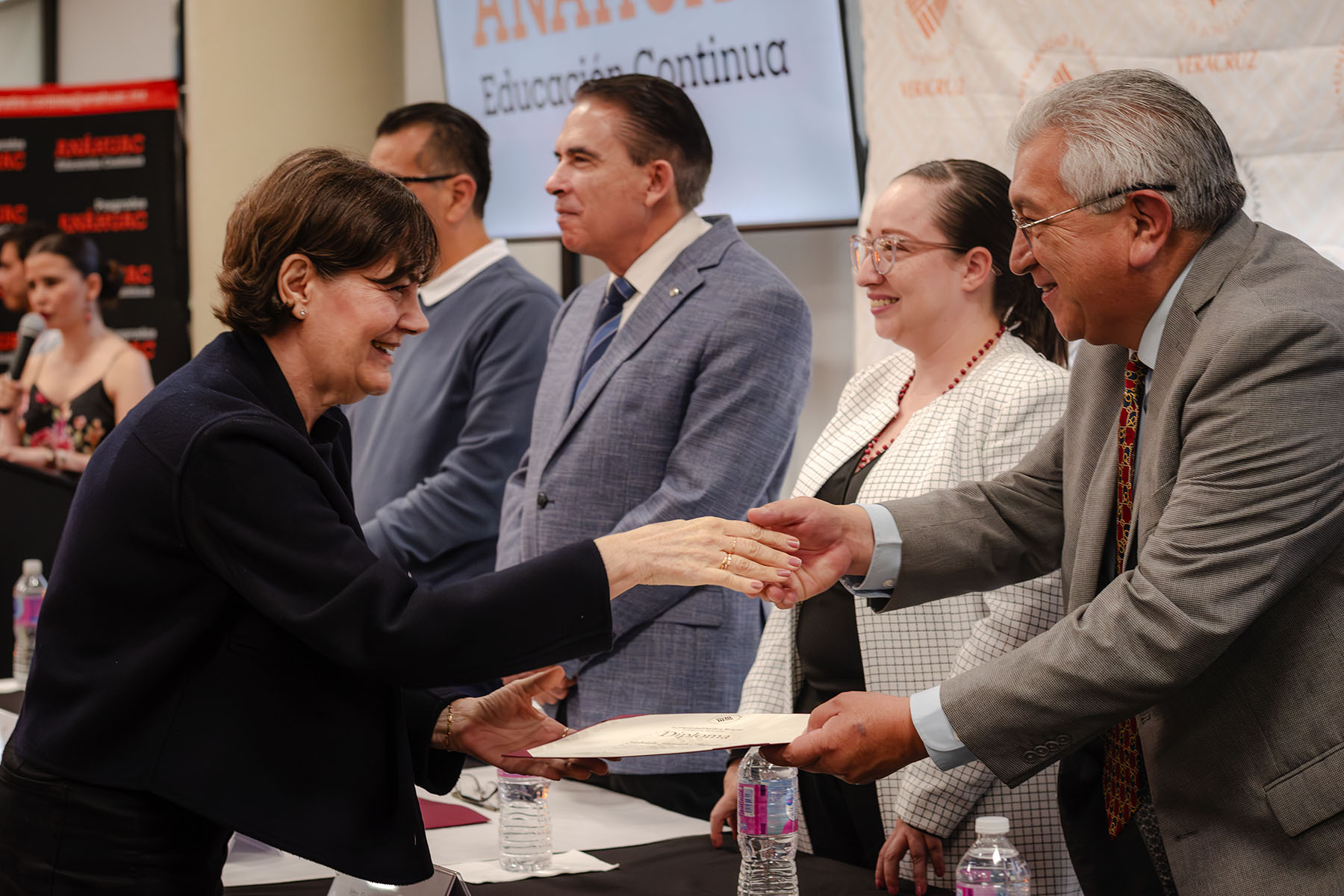 42 / 76 - Ceremonia de Clausura de Diplomados 42 / 76 - Ceremonia de Clausura de Diplomados