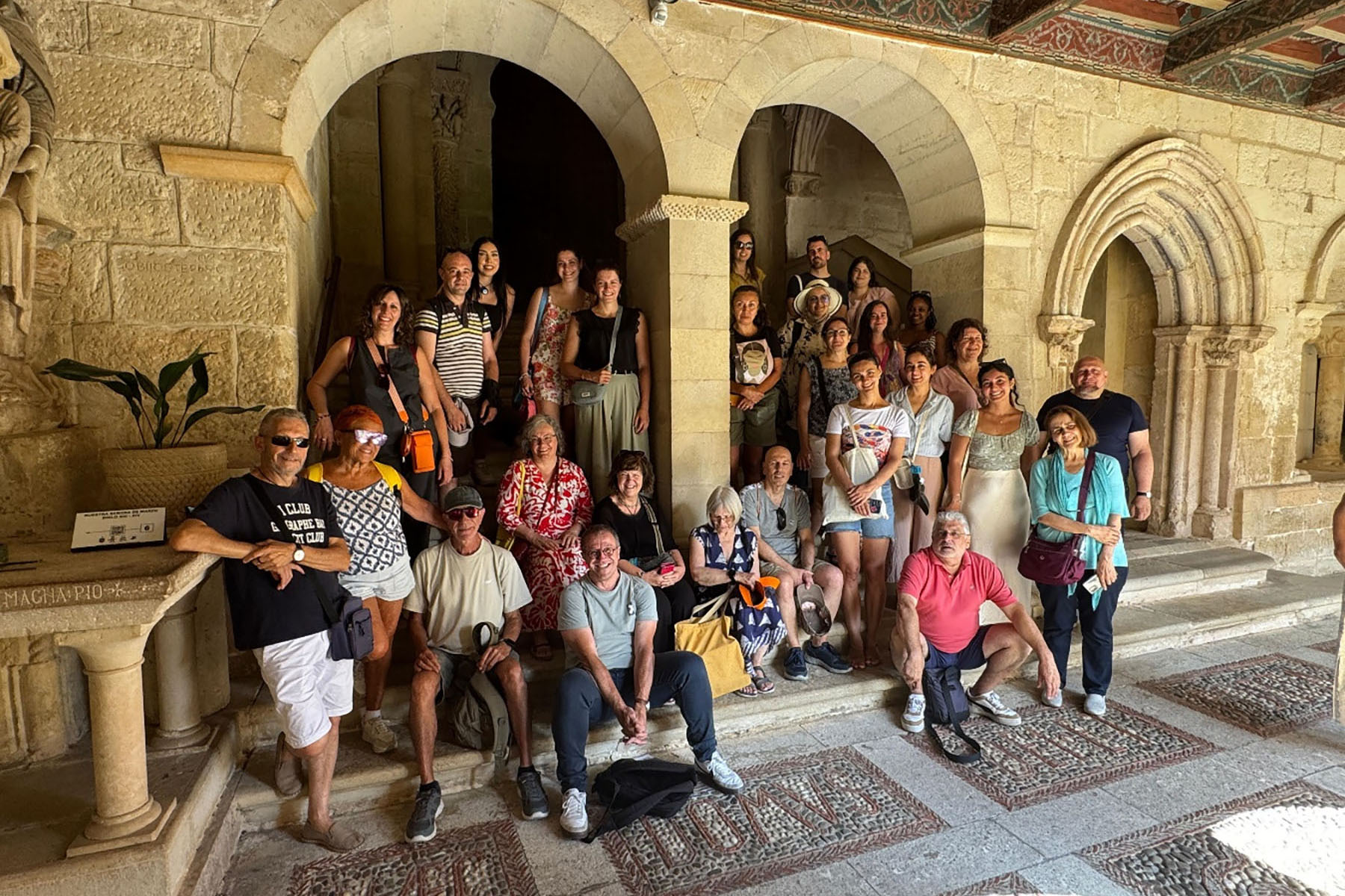 1 / 8 - Colaboradora Realiza Estancia Académica en España