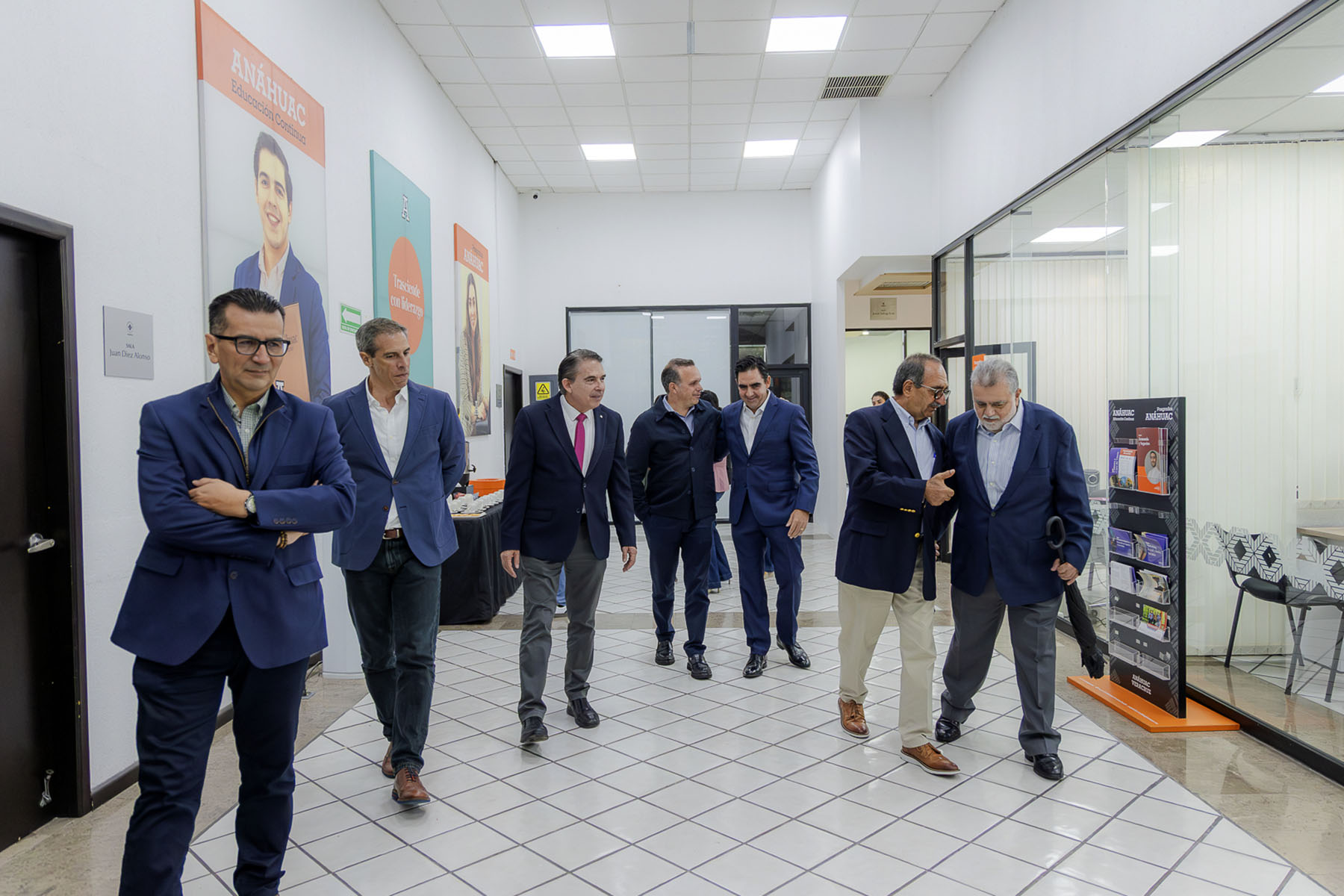 16 / 16 - Instauración de los Nuevos Salones de Posgrado y Educación Continua