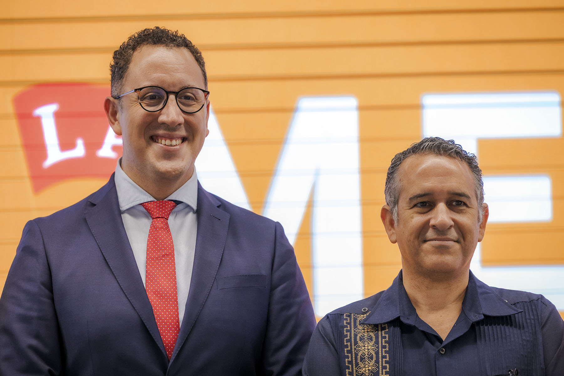37 / 68 - La Meta Está Cerca: Clausura de Maestrías y Diplomado