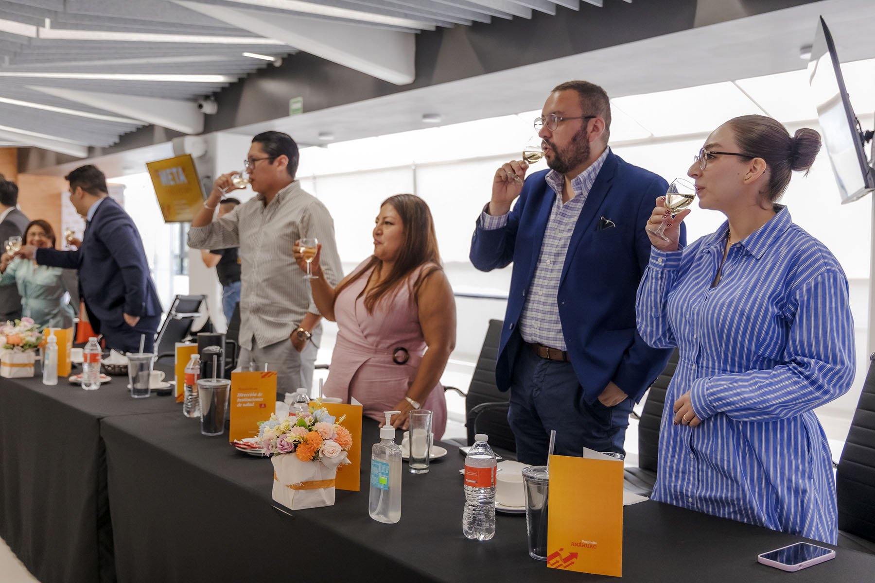 16 / 68 - La Meta Está Cerca: Clausura de Maestrías y Diplomado